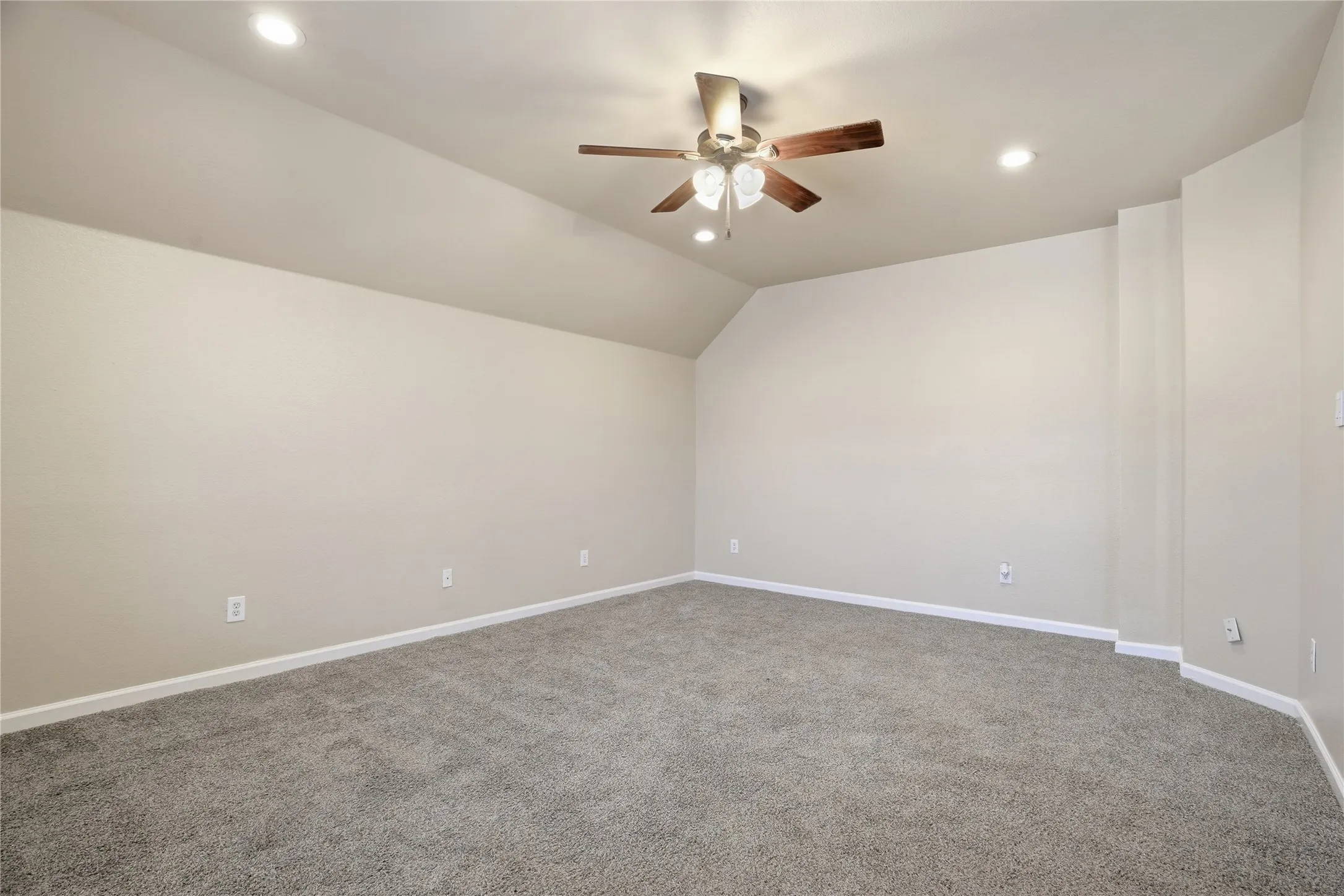 Single Family Residence For Sale in Tarrant County , 2133 Rustic Ridge Drive, Keller, Texas 76248, 4 Bedroom, 3 Bathroom, 2 Garage spaces, 3,244 Sqft, built in 1998, mls#21231085, Real Estate Agent in Keller, Homes For Sale in Tarrant county, Homes For Sale in Keller, Realtor in Keller Texas, Real Estate Brokerage Independent Realty Texas, Luminita Cordes Realtor