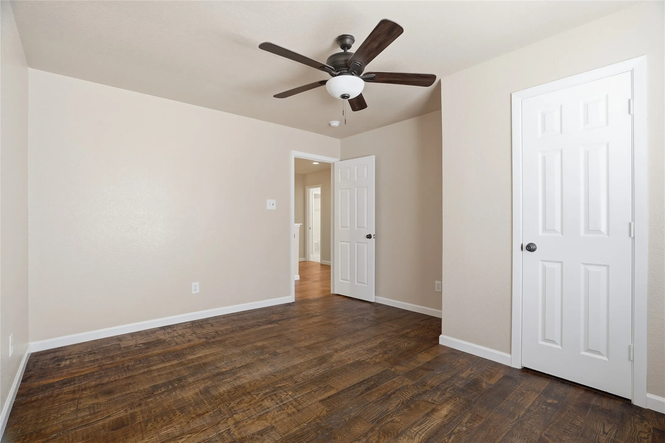 Single Family Residence For Sale in Tarrant County , 2133 Rustic Ridge Drive, Keller, Texas 76248, 4 Bedroom, 3 Bathroom, 2 Garage spaces, 3,244 Sqft, built in 1998, mls#21231085, Real Estate Agent in Keller, Homes For Sale in Tarrant county, Homes For Sale in Keller, Realtor in Keller Texas, Real Estate Brokerage Independent Realty Texas, Luminita Cordes Realtor
