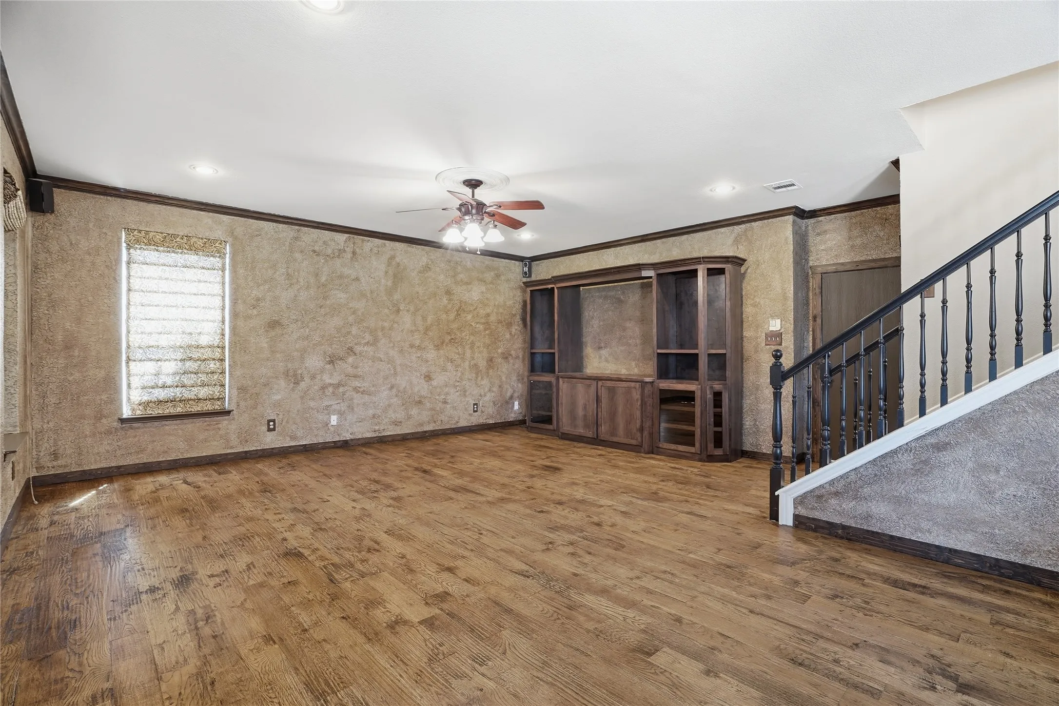 Single Family Residence For Sale in Tarrant County , 2133 Rustic Ridge Drive, Keller, Texas 76248, 4 Bedroom, 3 Bathroom, 2 Garage spaces, 3,244 Sqft, built in 1998, mls#21231085, Real Estate Agent in Keller, Homes For Sale in Tarrant county, Homes For Sale in Keller, Realtor in Keller Texas, Real Estate Brokerage Independent Realty Texas, Luminita Cordes Realtor
