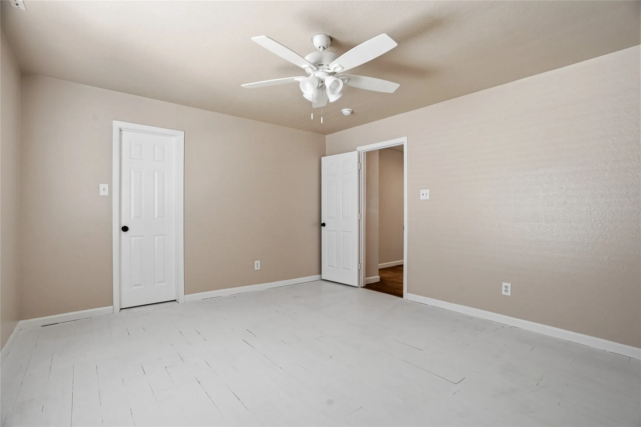 Single Family Residence For Sale in Tarrant County , 2133 Rustic Ridge Drive, Keller, Texas 76248, 4 Bedroom, 3 Bathroom, 2 Garage spaces, 3,244 Sqft, built in 1998, mls#21231085, Real Estate Agent in Keller, Homes For Sale in Tarrant county, Homes For Sale in Keller, Realtor in Keller Texas, Real Estate Brokerage Independent Realty Texas, Luminita Cordes Realtor