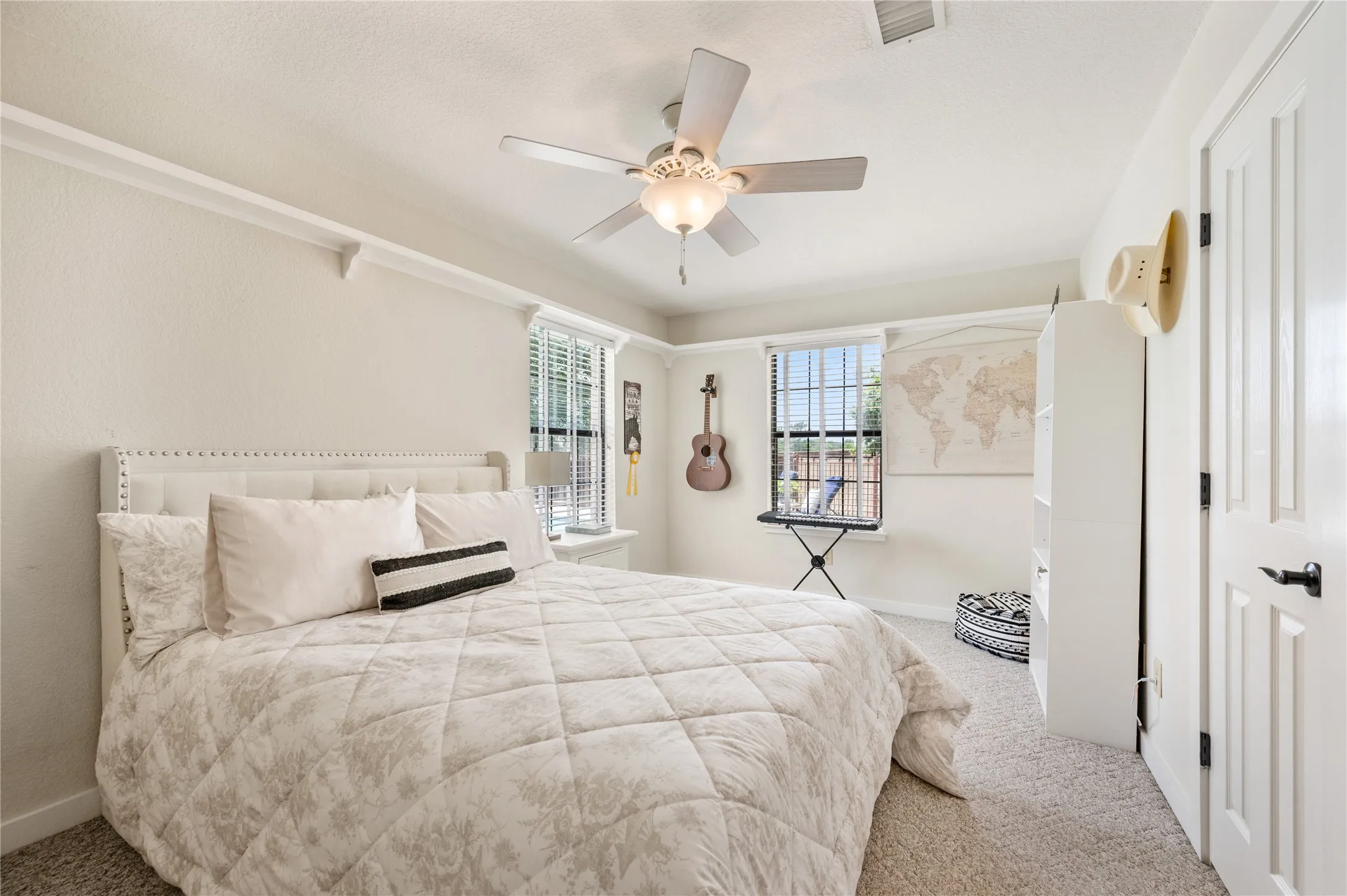 Single Family Residence For Sale in Tarrant County , 505 W Mcdonwell School Road, Colleyville, Texas 76034, 3 Bedroom, 4 Bathroom, 2 Garage spaces, 2,976 Sqft, built in 1981, Price $1,867,000, mls#21230384, Real Estate Agent in Colleyville, Homes For Sale in Tarrant county, Homes For Sale in Colleyville, Realtor in Colleyville Texas, Real Estate Brokerage Independent Realty Texas, Luminita Cordes Realtor