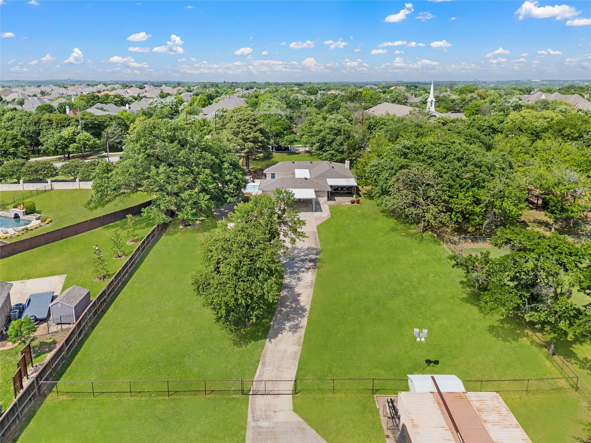 Single Family Residence For Sale in Tarrant County , 505 W Mcdonwell School Road, Colleyville, Texas 76034, 3 Bedroom, 4 Bathroom, 2 Garage spaces, 2,976 Sqft, built in 1981, Price $1,867,000, mls#21230384, Real Estate Agent in Colleyville, Homes For Sale in Tarrant county, Homes For Sale in Colleyville, Realtor in Colleyville Texas, Real Estate Brokerage Independent Realty Texas, Luminita Cordes Realtor