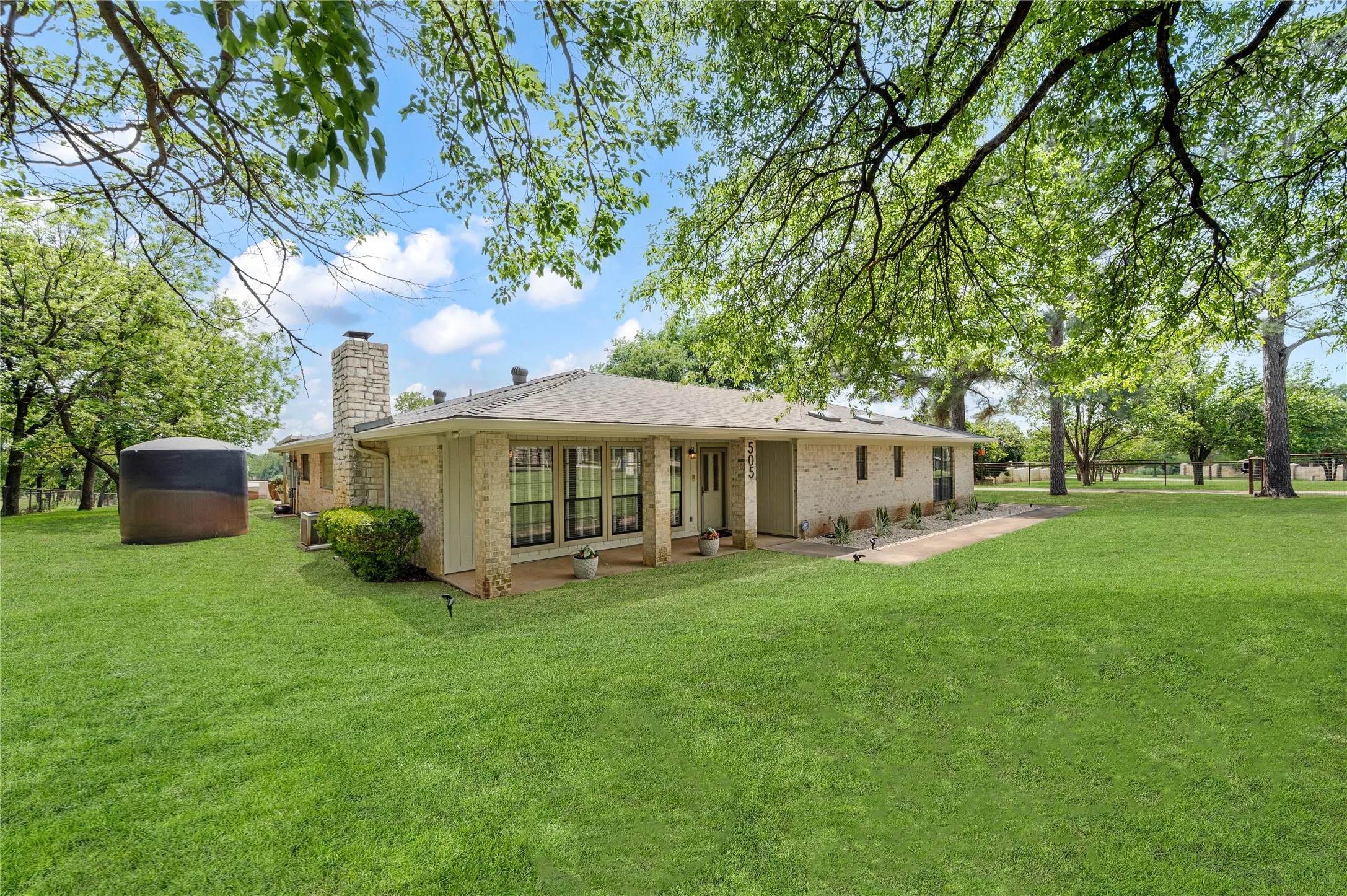 Single Family Residence For Sale in Tarrant County , 505 W Mcdonwell School Road, Colleyville, Texas 76034, 3 Bedroom, 4 Bathroom, 2 Garage spaces, 2,976 Sqft, built in 1981, Price $1,867,000, mls#21230384, Real Estate Agent in Colleyville, Homes For Sale in Tarrant county, Homes For Sale in Colleyville, Realtor in Colleyville Texas, Real Estate Brokerage Independent Realty Texas, Luminita Cordes Realtor