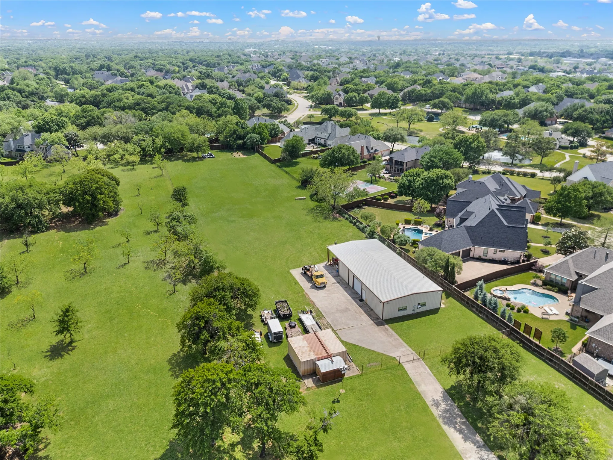 Single Family Residence For Sale in Tarrant County , 505 W Mcdonwell School Road, Colleyville, Texas 76034, 3 Bedroom, 4 Bathroom, 2 Garage spaces, 2,976 Sqft, built in 1981, Price $1,867,000, mls#21230384, Real Estate Agent in Colleyville, Homes For Sale in Tarrant county, Homes For Sale in Colleyville, Realtor in Colleyville Texas, Real Estate Brokerage Independent Realty Texas, Luminita Cordes Realtor