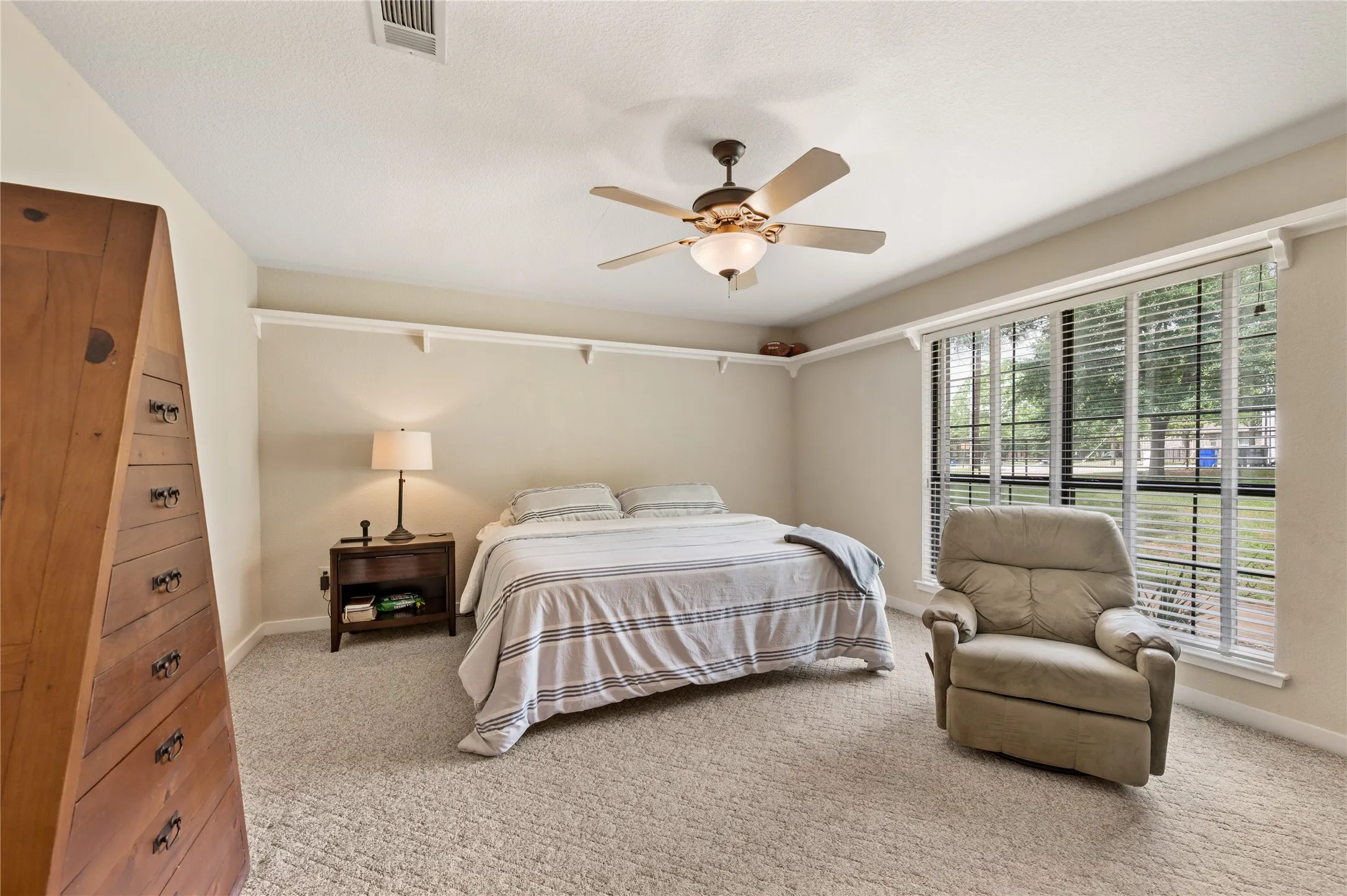 Single Family Residence For Sale in Tarrant County , 505 W Mcdonwell School Road, Colleyville, Texas 76034, 3 Bedroom, 4 Bathroom, 2 Garage spaces, 2,976 Sqft, built in 1981, Price $1,867,000, mls#21230384, Real Estate Agent in Colleyville, Homes For Sale in Tarrant county, Homes For Sale in Colleyville, Realtor in Colleyville Texas, Real Estate Brokerage Independent Realty Texas, Luminita Cordes Realtor