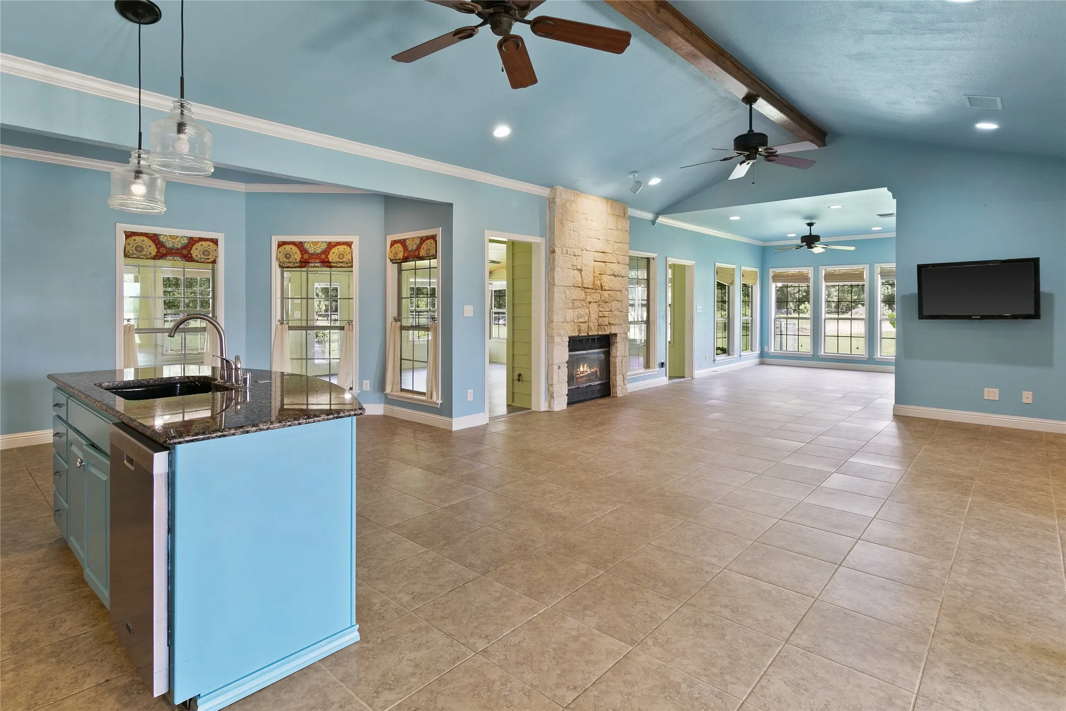 Single Family Residence For Sale in Camp County , 244 CR 2321, Pittsburg, Texas 75686, 3 Bedroom, 2 Bathroom, 2 Garage spaces, 2,086 Sqft, built in 2008, Price $575,000, mls#21230189, Real Estate Agent in Pittsburg, Homes For Sale in Camp county, Homes For Sale in Pittsburg, Realtor in Pittsburg Texas, Real Estate Brokerage Independent Realty Texas, Luminita Cordes Realtor