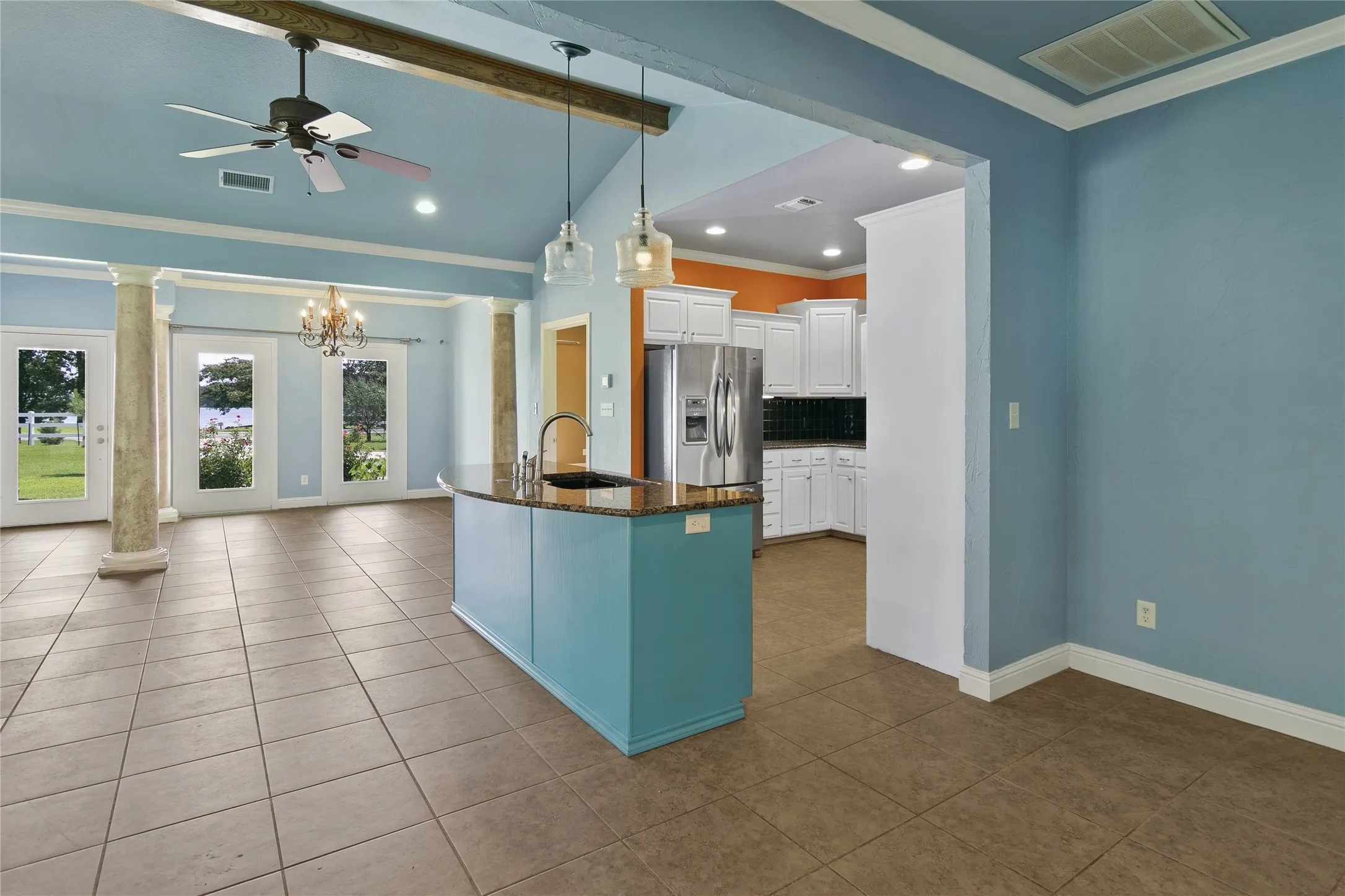 Single Family Residence For Sale in Camp County , 244 CR 2321, Pittsburg, Texas 75686, 3 Bedroom, 2 Bathroom, 2 Garage spaces, 2,086 Sqft, built in 2008, Price $575,000, mls#21230189, Real Estate Agent in Pittsburg, Homes For Sale in Camp county, Homes For Sale in Pittsburg, Realtor in Pittsburg Texas, Real Estate Brokerage Independent Realty Texas, Luminita Cordes Realtor