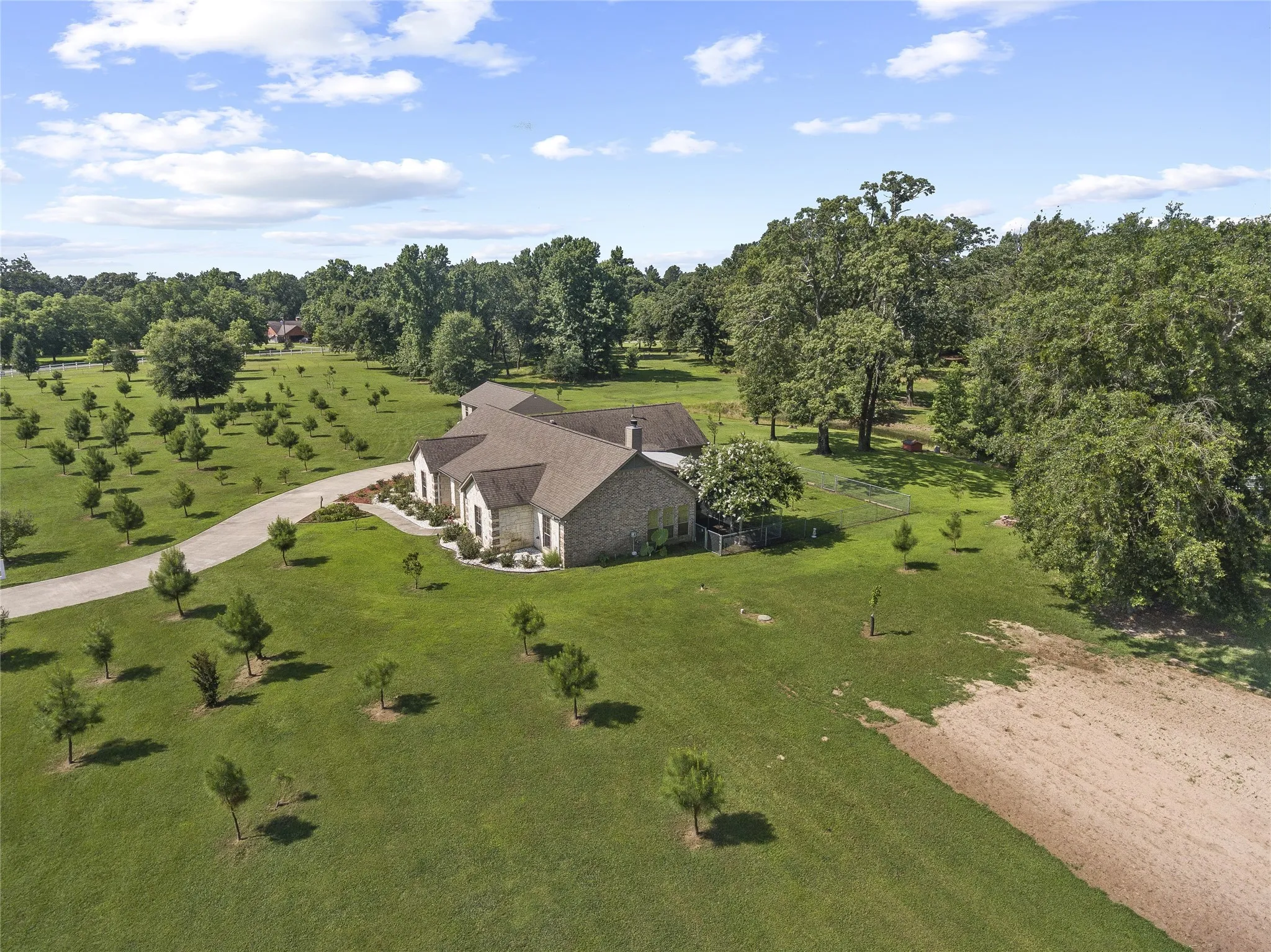 Single Family Residence For Sale in Camp County , 244 CR 2321, Pittsburg, Texas 75686, 3 Bedroom, 2 Bathroom, 2 Garage spaces, 2,086 Sqft, built in 2008, Price $575,000, mls#21230189, Real Estate Agent in Pittsburg, Homes For Sale in Camp county, Homes For Sale in Pittsburg, Realtor in Pittsburg Texas, Real Estate Brokerage Independent Realty Texas, Luminita Cordes Realtor