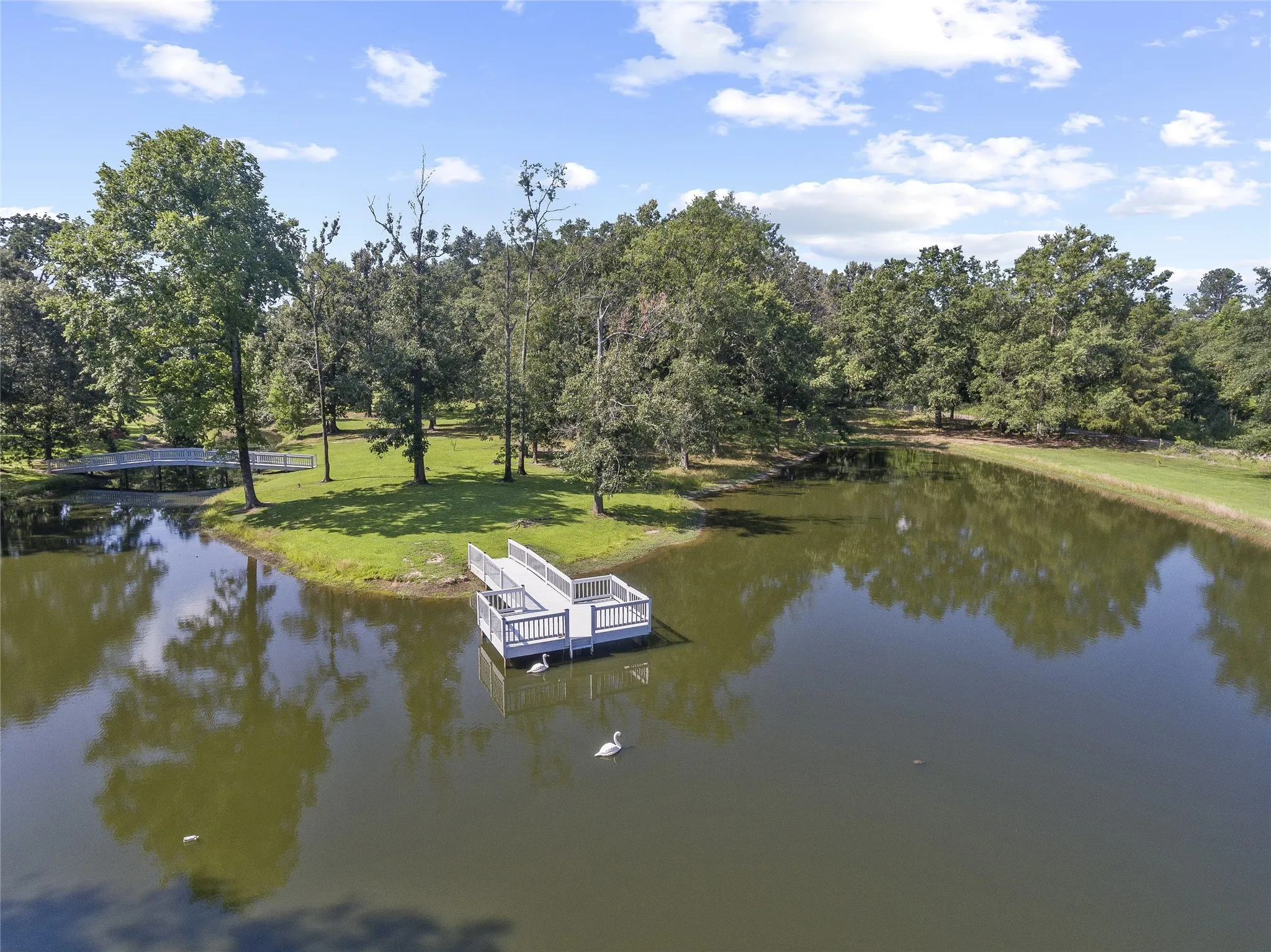 Single Family Residence For Sale in Camp County , 244 CR 2321, Pittsburg, Texas 75686, 3 Bedroom, 2 Bathroom, 2 Garage spaces, 2,086 Sqft, built in 2008, Price $575,000, mls#21230189, Real Estate Agent in Pittsburg, Homes For Sale in Camp county, Homes For Sale in Pittsburg, Realtor in Pittsburg Texas, Real Estate Brokerage Independent Realty Texas, Luminita Cordes Realtor