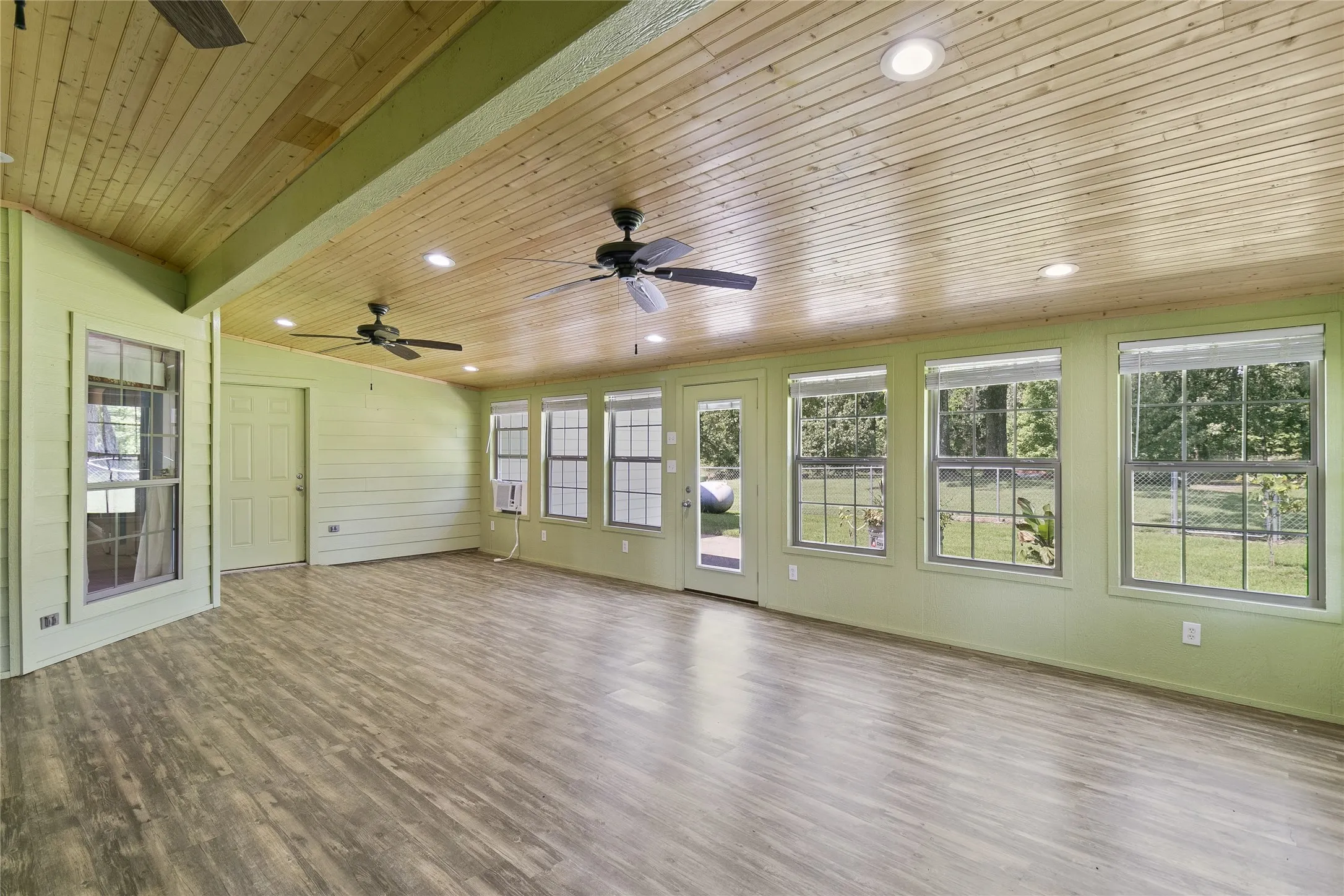 Single Family Residence For Sale in Camp County , 244 CR 2321, Pittsburg, Texas 75686, 3 Bedroom, 2 Bathroom, 2 Garage spaces, 2,086 Sqft, built in 2008, Price $575,000, mls#21230189, Real Estate Agent in Pittsburg, Homes For Sale in Camp county, Homes For Sale in Pittsburg, Realtor in Pittsburg Texas, Real Estate Brokerage Independent Realty Texas, Luminita Cordes Realtor