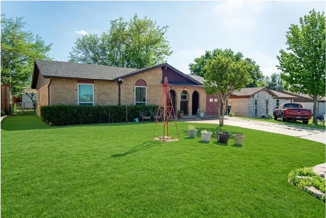 Single Family Residence For Sale in Collin County , 8501 Preston Trace Boulevard, Frisco, Texas 75033, 4 Bedroom, 2 Bathroom, Garage spaces, 1,141 Sqft, built in 1974, mls#21230345, Real Estate Agent in Frisco, Homes For Sale in Collin county, Homes For Sale in Frisco, Realtor in Frisco Texas, Real Estate Brokerage Independent Realty Texas, Luminita Cordes Realtor