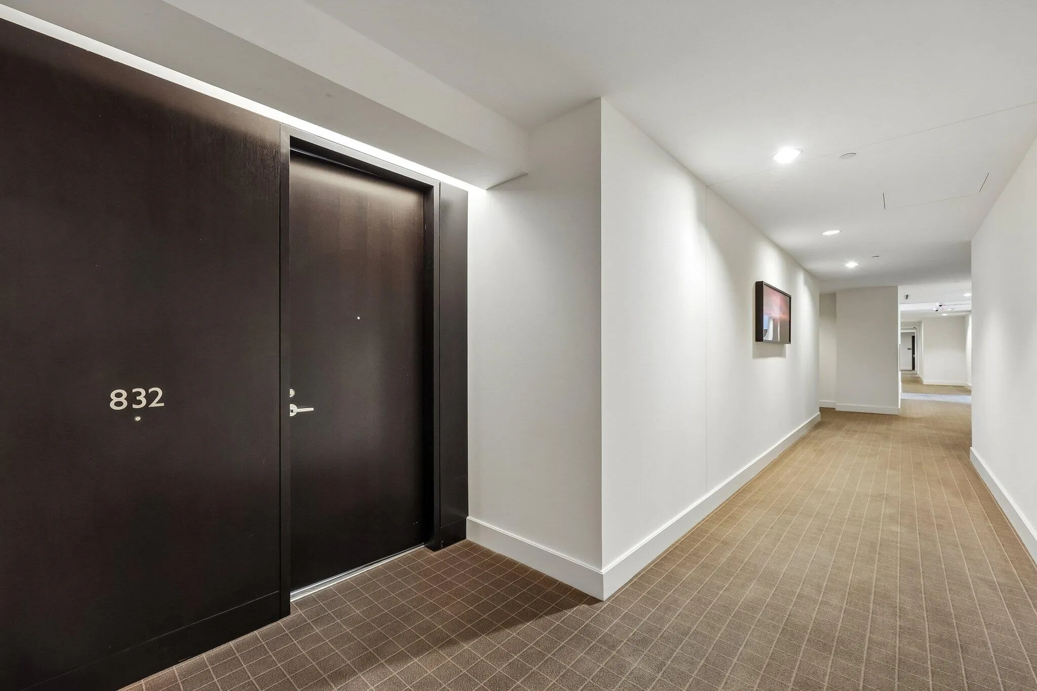 Condominium For Sale in Dallas County , 2408 Victory Park Lane 832, Dallas, Texas 75219, 1 Bedroom, 1 Bathroom, 1 Garage spaces, 1,121 Sqft, built in 2005, Price $565,000, mls#21231141, Real Estate Agent in Dallas, Homes For Sale in Dallas county, Homes For Sale in Dallas, Realtor in Dallas Texas, Real Estate Brokerage Independent Realty Texas, Luminita Cordes Realtor