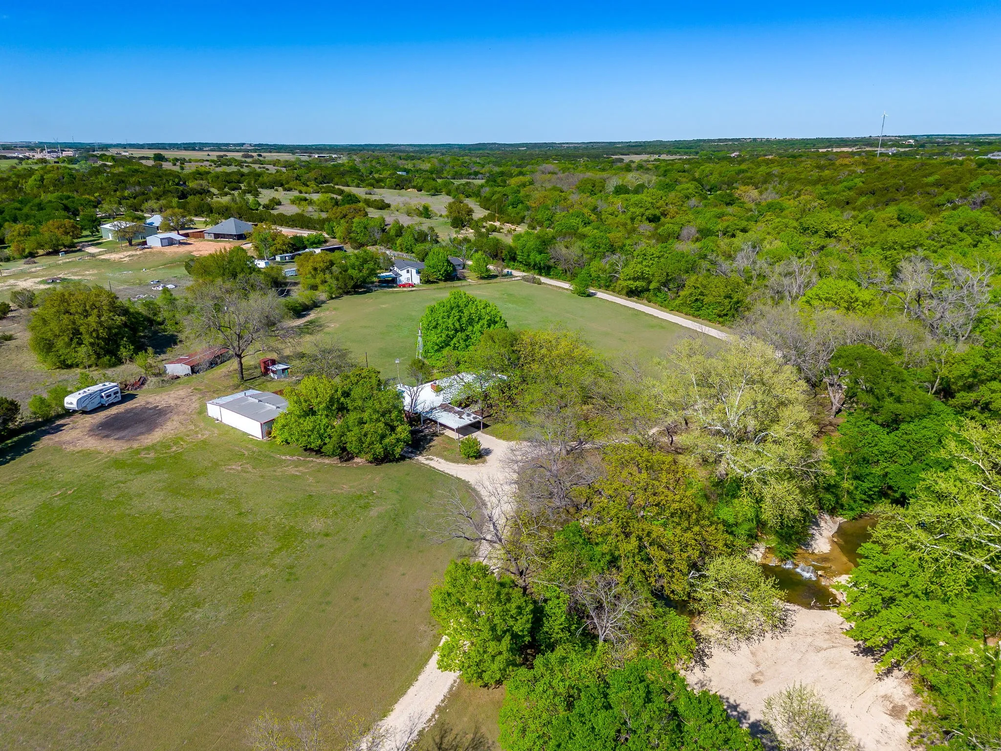 Single Family Residence For Sale in Hood County , 8216 Cleburne Highway, Granbury, Texas 76049, 3 Bedroom, 3 Bathroom, 4 Garage spaces, 1,433 Sqft, built in 1974, mls#21231299, Real Estate Agent in Granbury, Homes For Sale in Hood county, Homes For Sale in Granbury, Realtor in Granbury Texas, Real Estate Brokerage Independent Realty Texas, Luminita Cordes Realtor