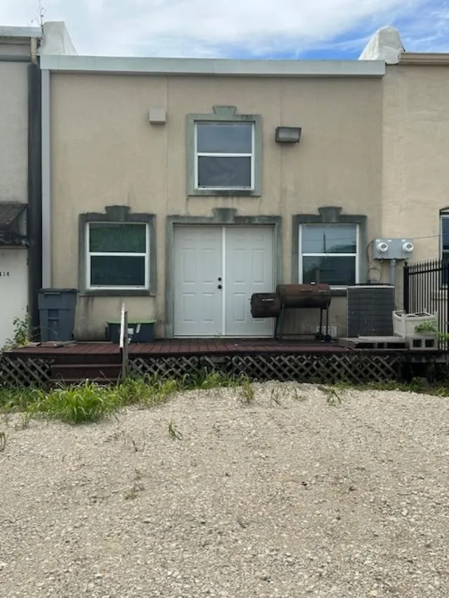 Office For Sale in Grayson County , 116 W Grand Street, Whitewright, Texas 75491, 0, 0, Garage spaces, 0 Sqft, built in 1911, Preowned, mls#21231354, Real Estate Agent in Whitewright, Homes For Sale in Grayson county, Homes For Sale in Whitewright, Realtor in Whitewright Texas, Real Estate Brokerage Independent Realty Texas, Luminita Cordes Realtor