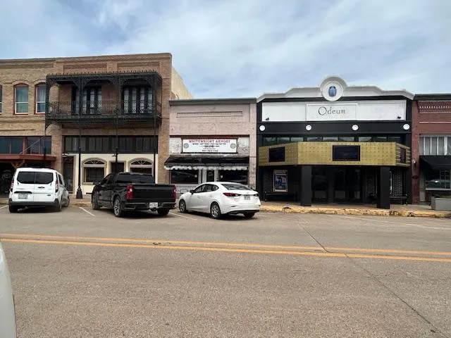 Office For Sale in Grayson County , 116 W Grand Street, Whitewright, Texas 75491, 0, 0, Garage spaces, 0 Sqft, built in 1911, Preowned, mls#21231354, Real Estate Agent in Whitewright, Homes For Sale in Grayson county, Homes For Sale in Whitewright, Realtor in Whitewright Texas, Real Estate Brokerage Independent Realty Texas, Luminita Cordes Realtor