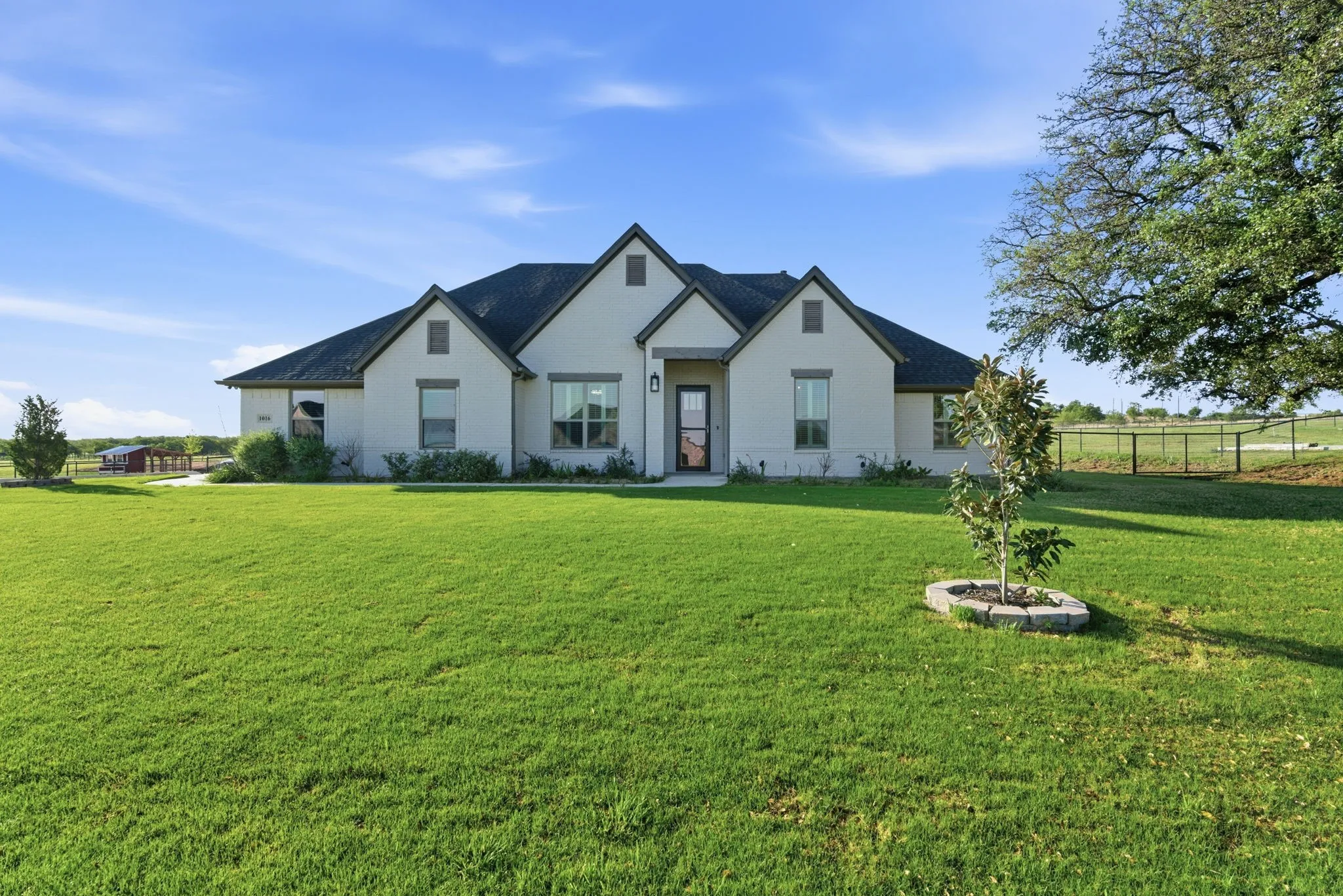 Single Family Residence For Sale in Parker County , 1016 Paradise Parkway, Poolville, Texas 76487, 5 Bedrooms, 3 Bathrooms, 2 Garage spaces, 2,728 Sqft, built in 2023, Price $745,000, mls#21227264, Real Estate Agent in Poolville, Homes For Sale in Parker county, Homes For Sale in Poolville, Realtor in Poolville Texas, Real Estate Brokerage Independent Realty Texas, Luminita Cordes Realtor
