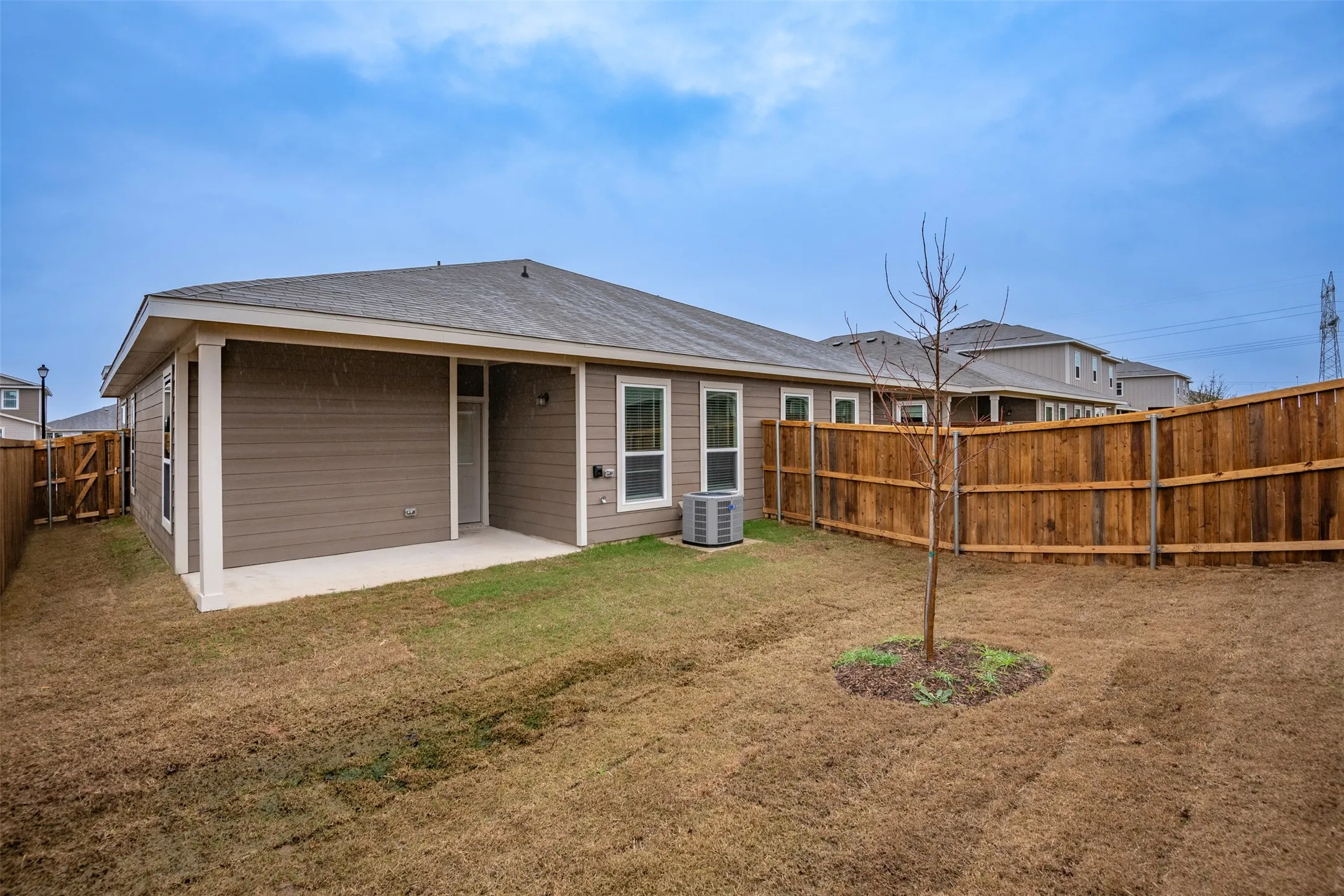 Duplex For Rent in Ellis County , 656 Wheatfield Drive, Venus, Texas 76084, 3 Bedroom, 2 Bathroom, 2 Garage spaces, 1,301 Sqft, built in 2023, Preowned, mls#21231337, Real Estate Agent in Venus, Homes For Rent in Ellis county, Homes For Rent in Venus, Realtor in Venus Texas, Real Estate Brokerage Independent Realty Texas, Luminita Cordes Realtor