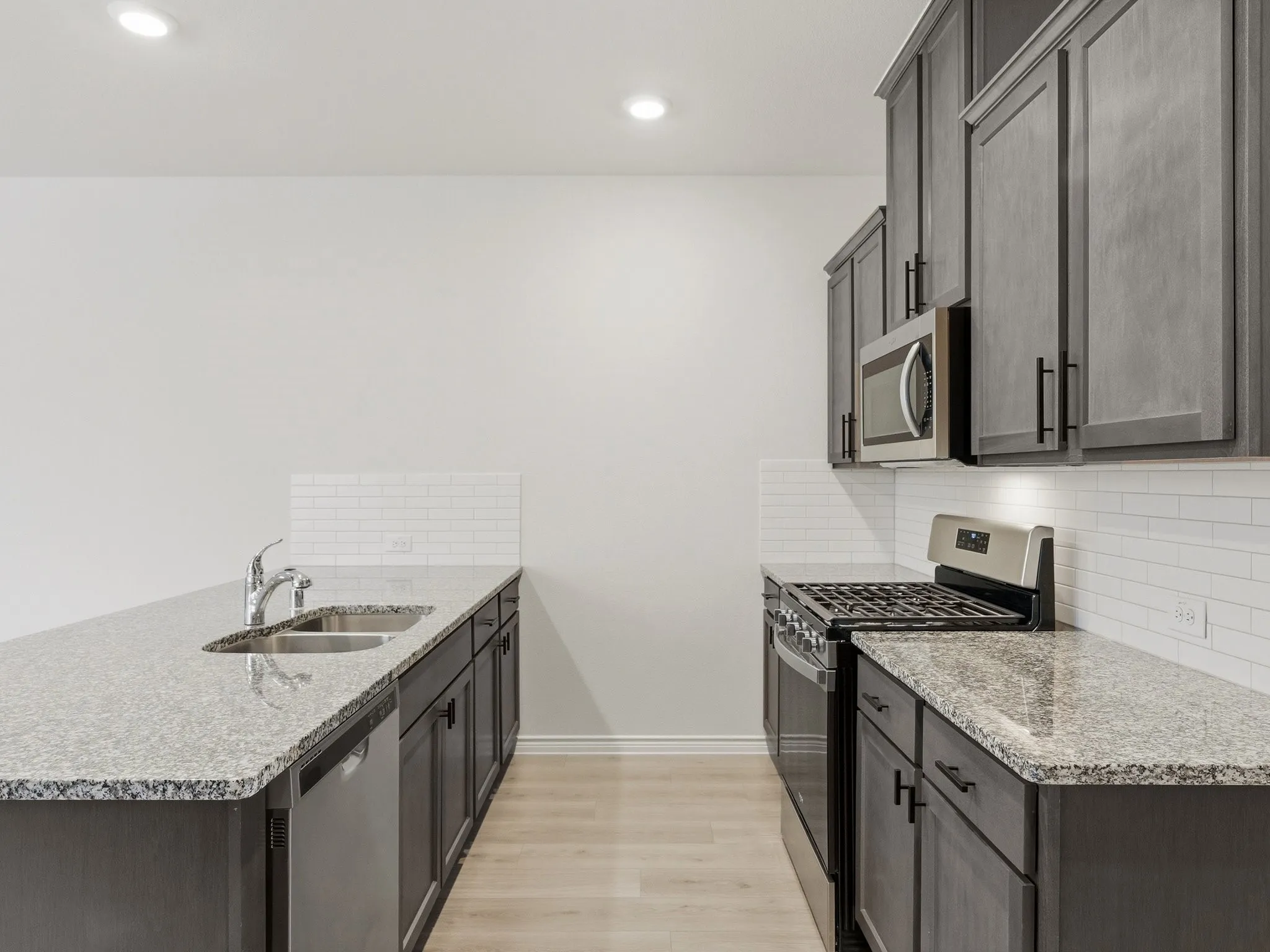 Single Family Residence For Sale in Collin County , 1512 Babb Lane, Celina, Texas 75009, 3 Bedroom, 2 Bathroom, 2 Garage spaces, 1,602 Sqft, built in 2020, mls#21230571, Real Estate Agent in Celina, Homes For Sale in Collin county, Homes For Sale in Celina, Realtor in Celina Texas, Real Estate Brokerage Independent Realty Texas, Luminita Cordes Realtor