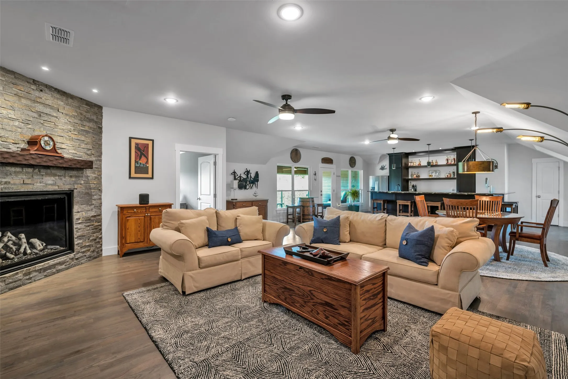 Upstairs Entertaining room!