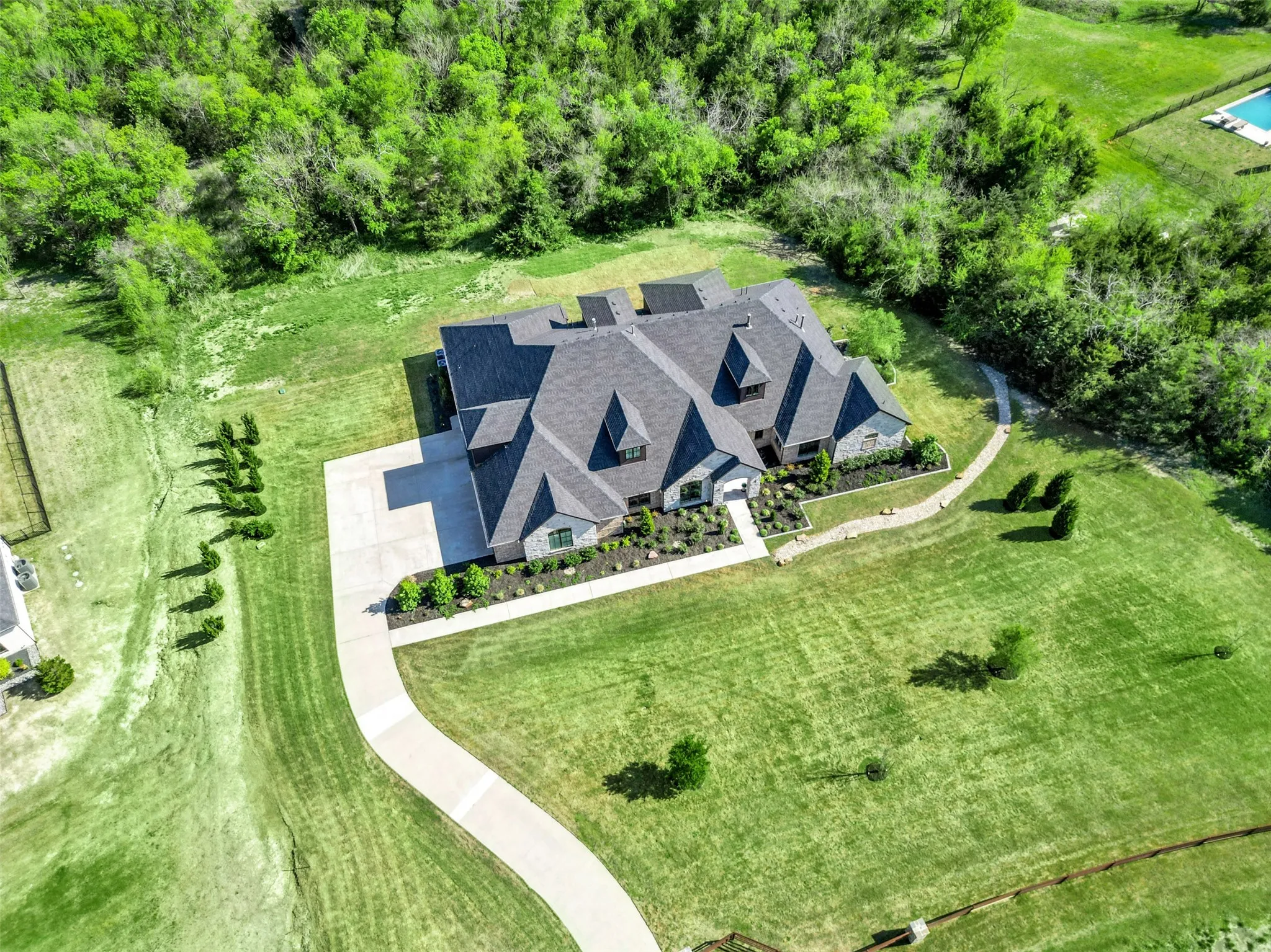 Single Family Residence For Sale in Collin County , 2286 White Stag Road, Celina, Texas 75009, 5 Bedroom, 7 Bathroom, 4 Garage spaces, 7,340 Sqft, built in 2021, Preowned, mls#21202414, Real Estate Agent in Celina, Homes For Sale in Collin county, Homes For Sale in Celina, Realtor in Celina Texas, Real Estate Brokerage Independent Realty Texas, Luminita Cordes Realtor