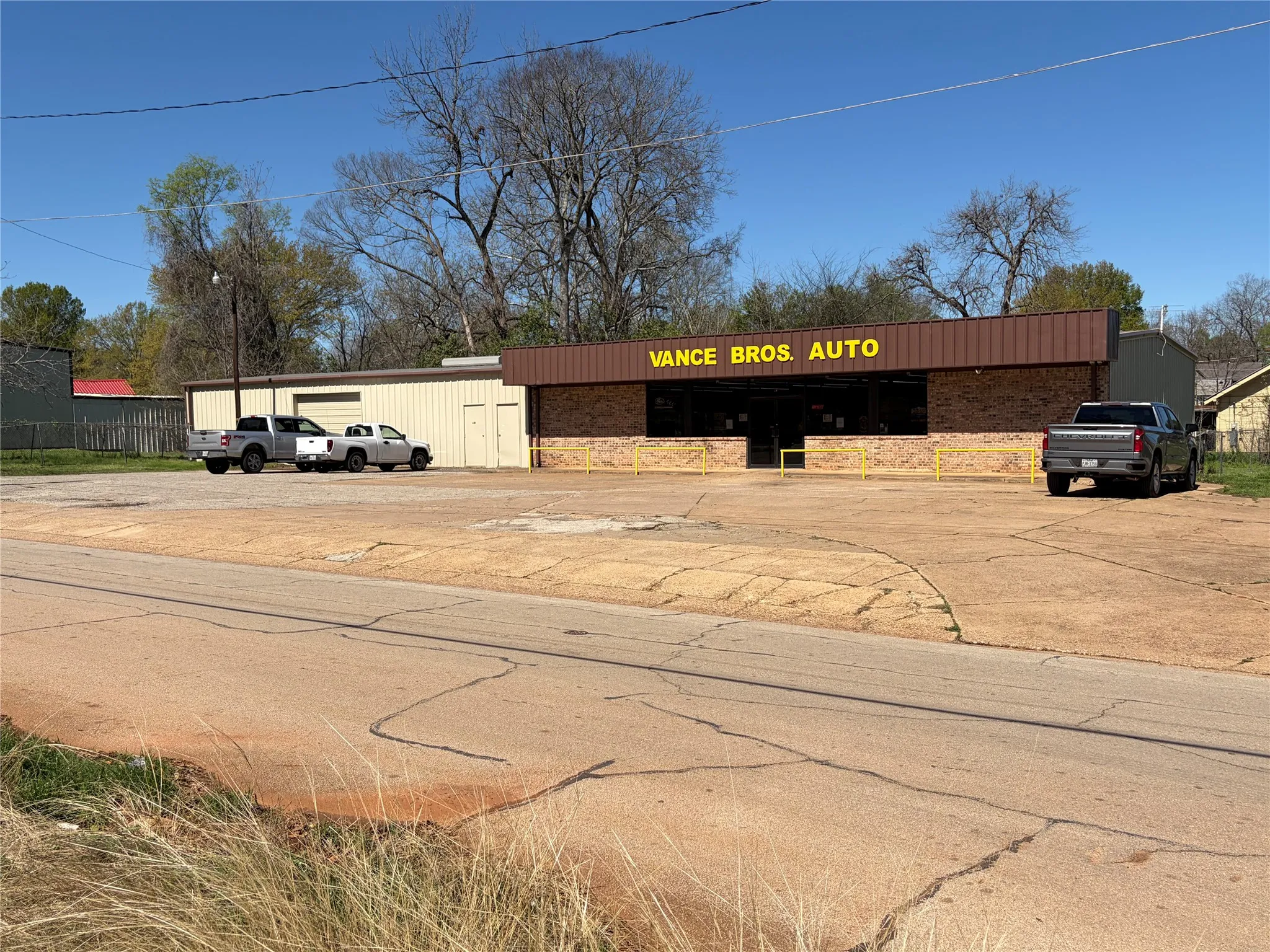 Retail For Sale in Anderson County , 601 W Lacy Street, Palestine, Texas 75801, 0, 0, Garage spaces, 0 Sqft, built in 1985, Preowned, Price $515,000, mls#21231443, Real Estate Agent in Palestine, Homes For Sale in Anderson county, Homes For Sale in Palestine, Realtor in Palestine Texas, Real Estate Brokerage Independent Realty Texas, Luminita Cordes Realtor