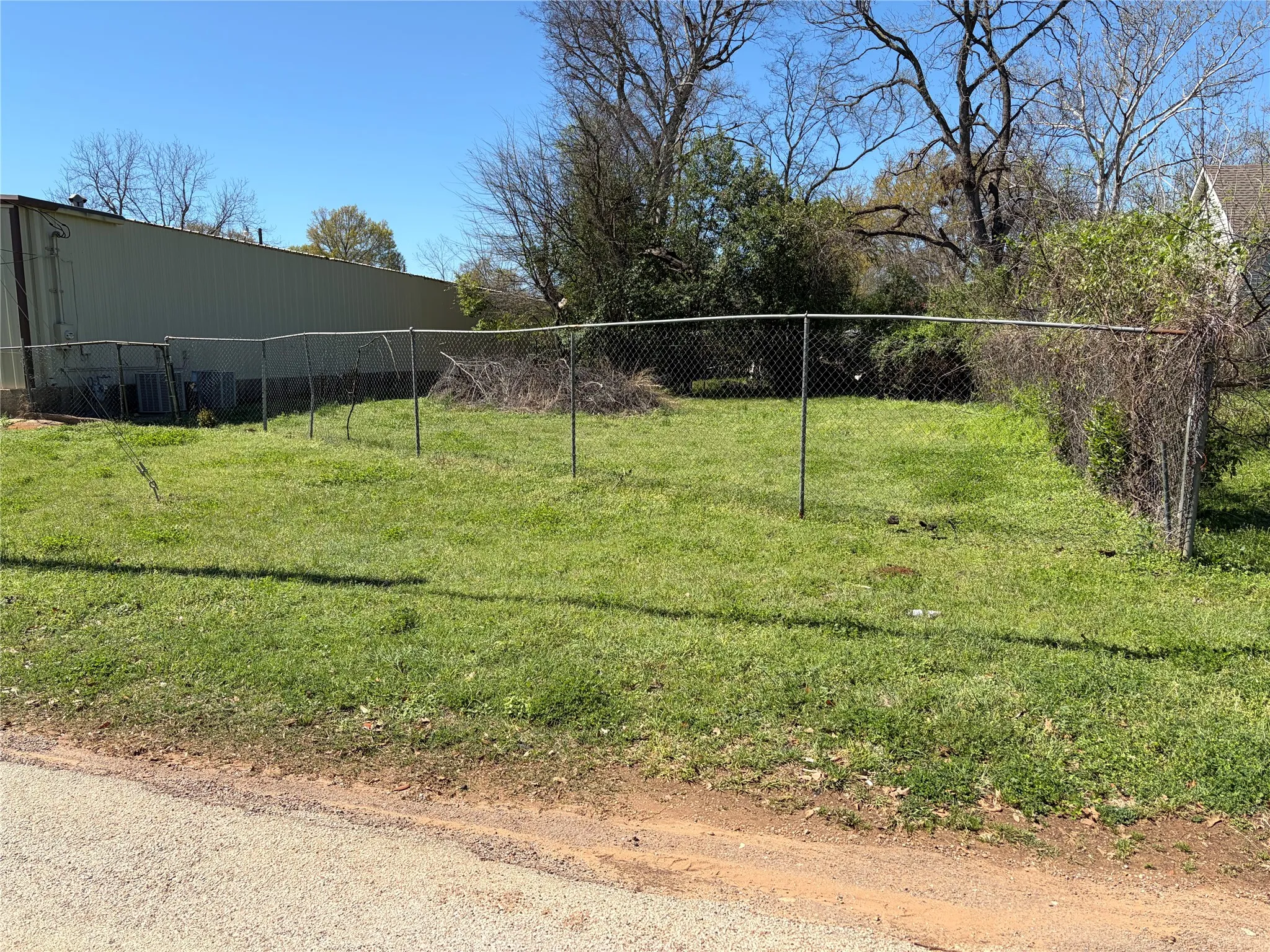 Retail For Sale in Anderson County , 601 W Lacy Street, Palestine, Texas 75801, 0, 0, Garage spaces, 0 Sqft, built in 1985, Preowned, Price $515,000, mls#21231443, Real Estate Agent in Palestine, Homes For Sale in Anderson county, Homes For Sale in Palestine, Realtor in Palestine Texas, Real Estate Brokerage Independent Realty Texas, Luminita Cordes Realtor