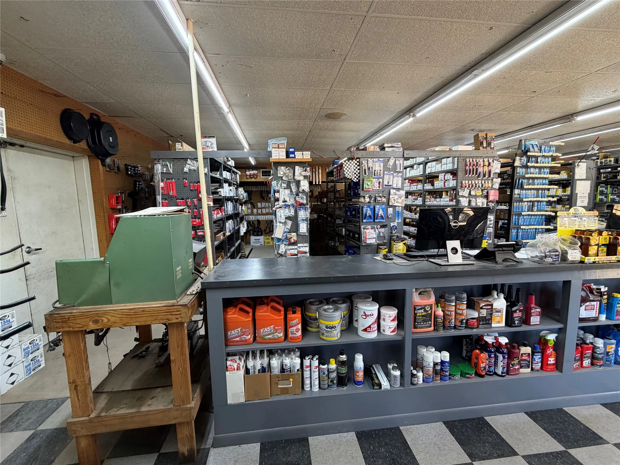 Retail For Sale in Anderson County , 601 W Lacy Street, Palestine, Texas 75801, 0, 0, Garage spaces, 0 Sqft, built in 1985, Preowned, Price $515,000, mls#21231443, Real Estate Agent in Palestine, Homes For Sale in Anderson county, Homes For Sale in Palestine, Realtor in Palestine Texas, Real Estate Brokerage Independent Realty Texas, Luminita Cordes Realtor