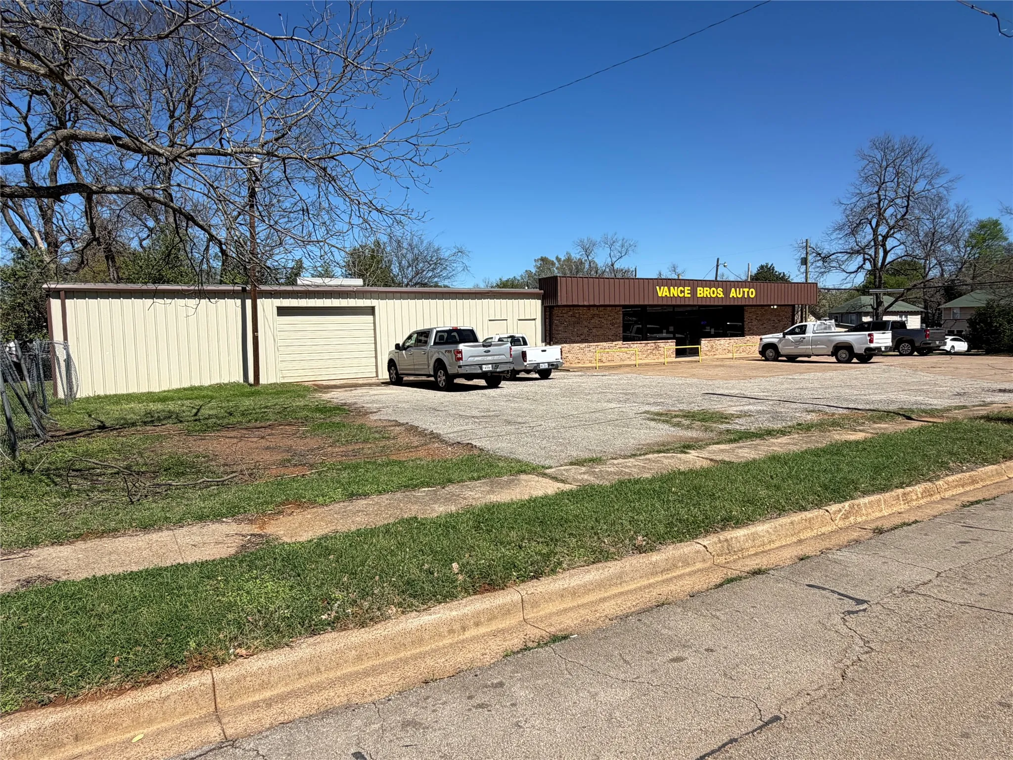 Retail For Sale in Anderson County , 601 W Lacy Street, Palestine, Texas 75801, 0, 0, Garage spaces, 0 Sqft, built in 1985, Preowned, Price $515,000, mls#21231443, Real Estate Agent in Palestine, Homes For Sale in Anderson county, Homes For Sale in Palestine, Realtor in Palestine Texas, Real Estate Brokerage Independent Realty Texas, Luminita Cordes Realtor