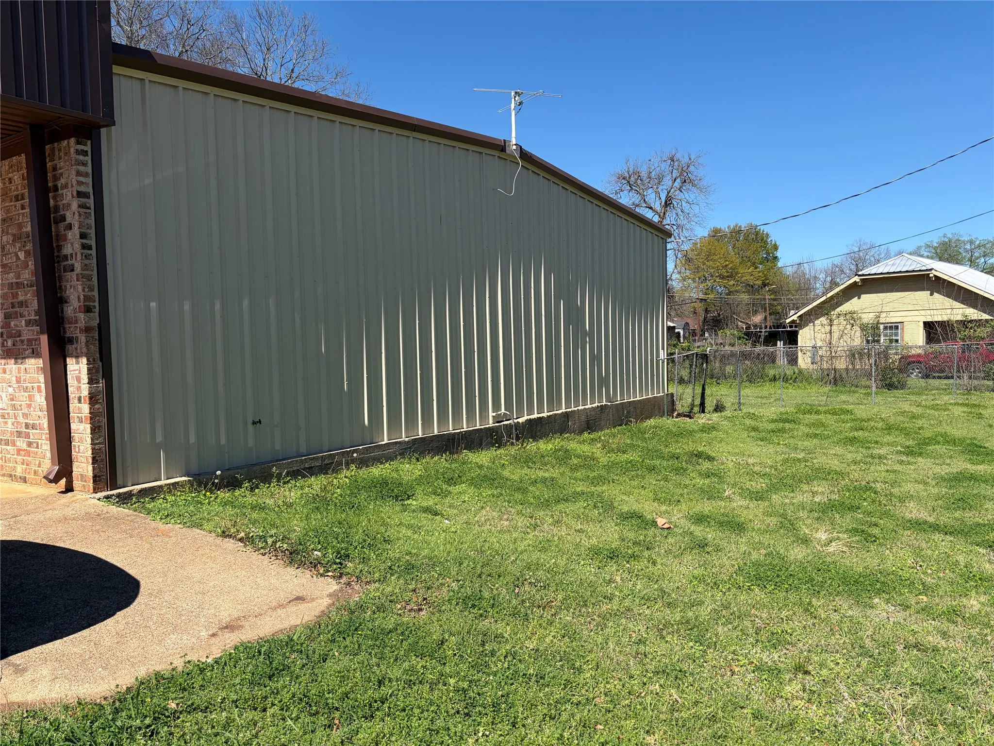 Retail For Sale in Anderson County , 601 W Lacy Street, Palestine, Texas 75801, 0, 0, Garage spaces, 0 Sqft, built in 1985, Preowned, Price $515,000, mls#21231443, Real Estate Agent in Palestine, Homes For Sale in Anderson county, Homes For Sale in Palestine, Realtor in Palestine Texas, Real Estate Brokerage Independent Realty Texas, Luminita Cordes Realtor