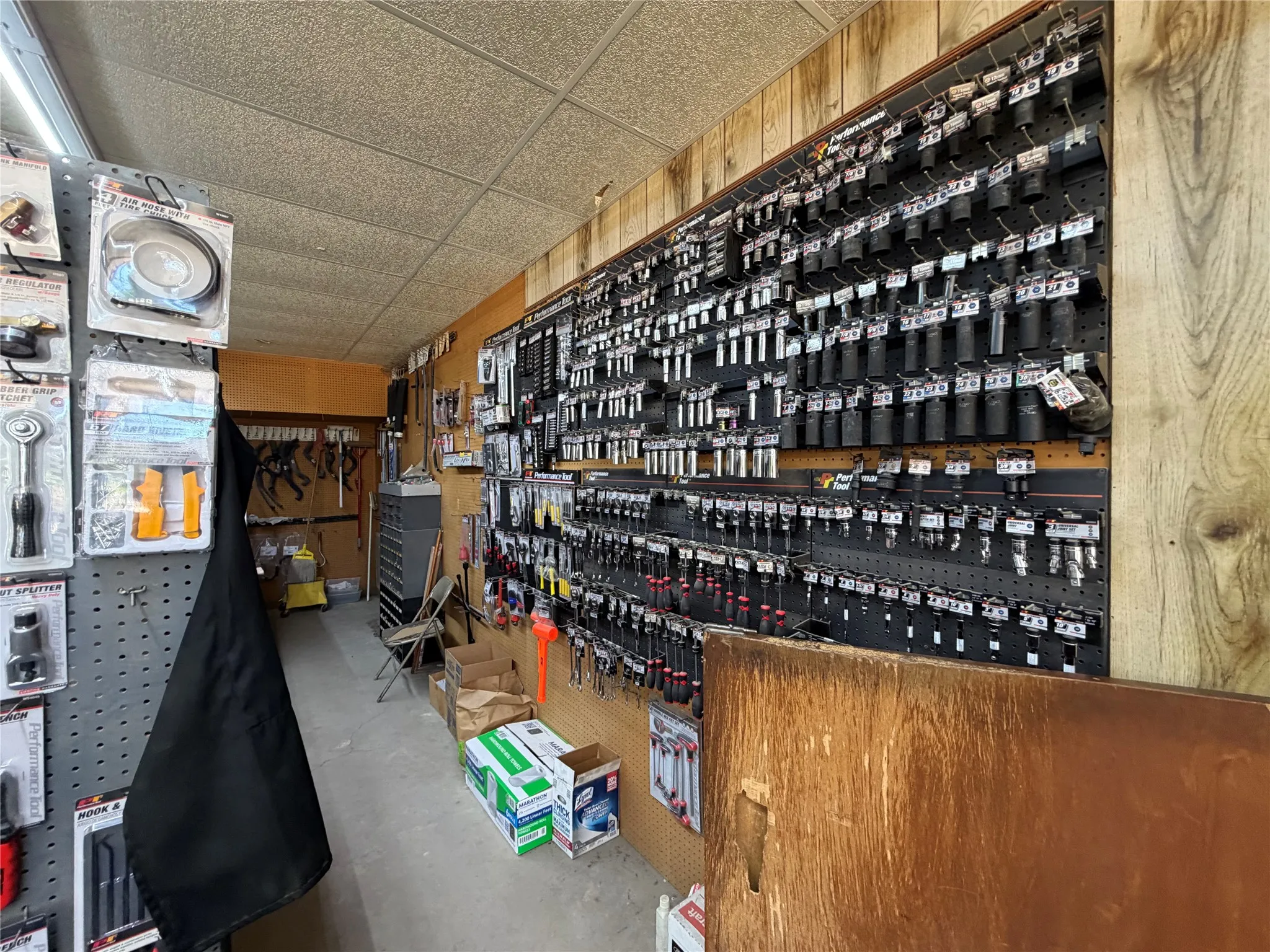 Retail For Sale in Anderson County , 601 W Lacy Street, Palestine, Texas 75801, 0, 0, Garage spaces, 0 Sqft, built in 1985, Preowned, Price $515,000, mls#21231443, Real Estate Agent in Palestine, Homes For Sale in Anderson county, Homes For Sale in Palestine, Realtor in Palestine Texas, Real Estate Brokerage Independent Realty Texas, Luminita Cordes Realtor