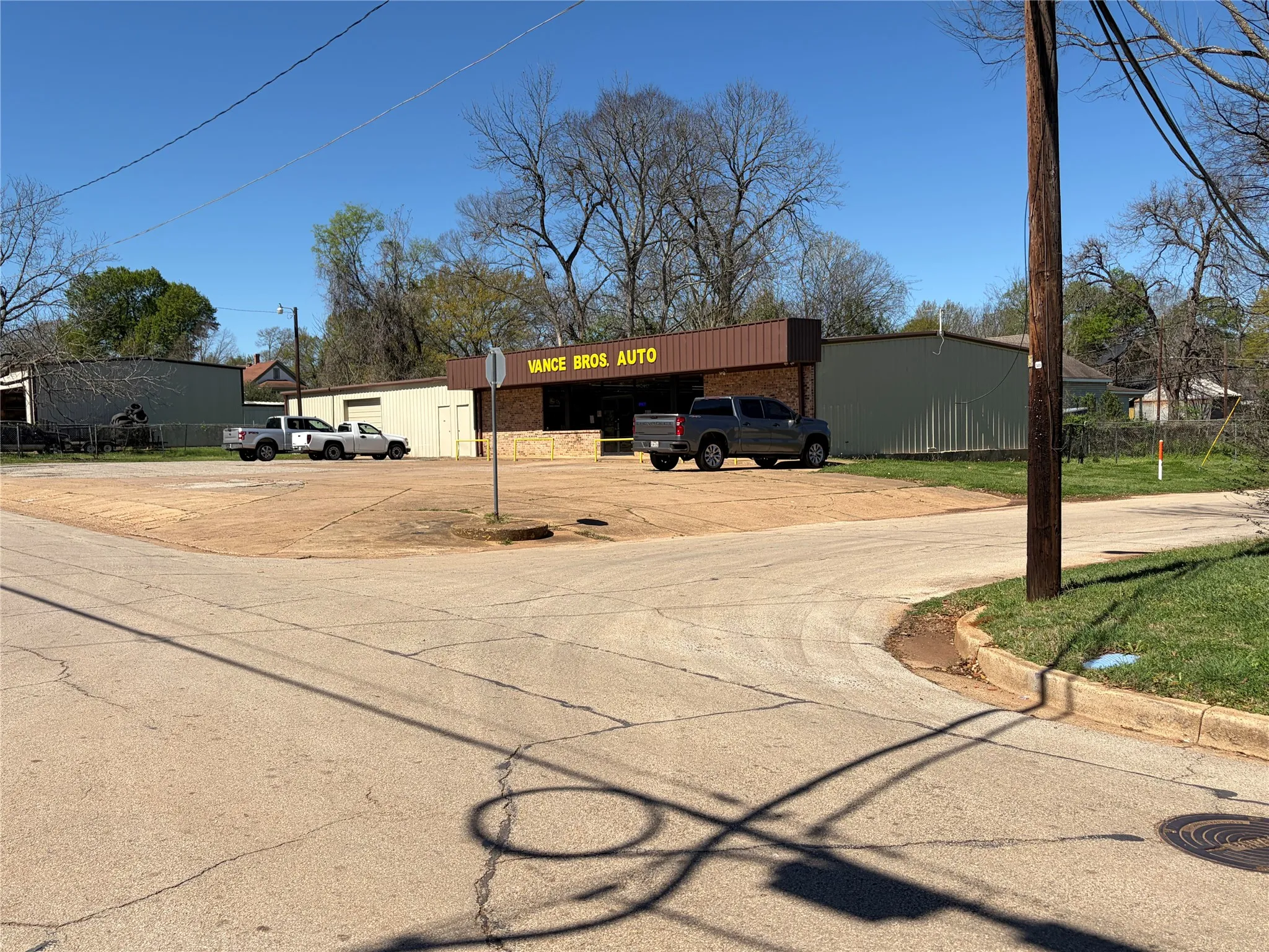 Retail For Sale in Anderson County , 601 W Lacy Street, Palestine, Texas 75801, 0, 0, Garage spaces, 0 Sqft, built in 1985, Preowned, Price $515,000, mls#21231443, Real Estate Agent in Palestine, Homes For Sale in Anderson county, Homes For Sale in Palestine, Realtor in Palestine Texas, Real Estate Brokerage Independent Realty Texas, Luminita Cordes Realtor