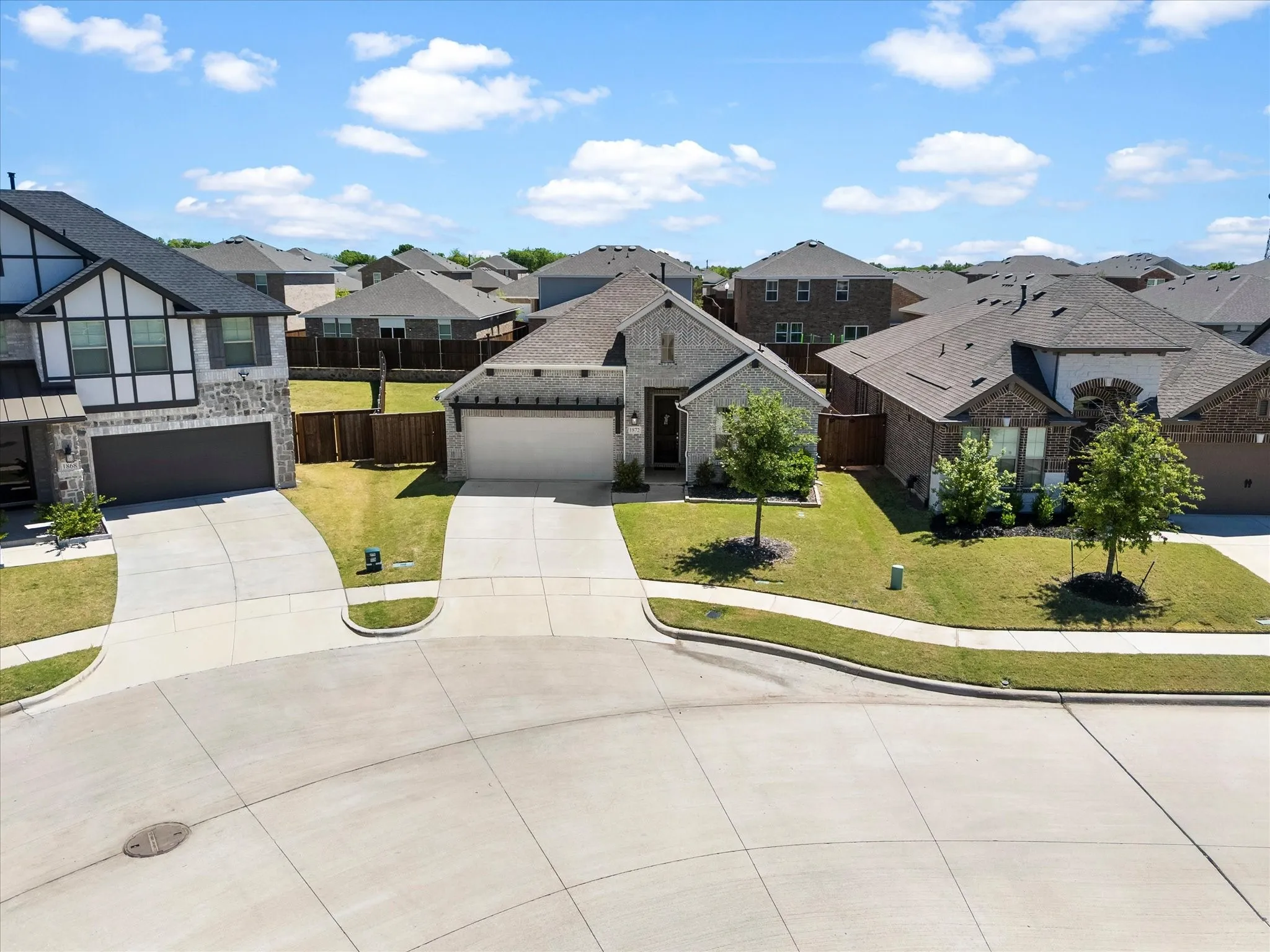 Single Family Residence For Sale in Kaufman County , 1872 Big Spring Drive, Forney, Texas 75126, 4 Bedroom, 3 Bathroom, 2 Garage spaces, 2,074 Sqft, built in 2021, Preowned, mls#21230415, Real Estate Agent in Forney, Homes For Sale in Kaufman county, Homes For Sale in Forney, Realtor in Forney Texas, Real Estate Brokerage Independent Realty Texas, Luminita Cordes Realtor