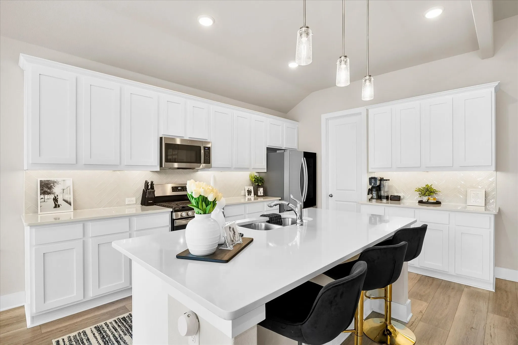 Single Family Residence For Sale in Kaufman County , 1872 Big Spring Drive, Forney, Texas 75126, 4 Bedroom, 3 Bathroom, 2 Garage spaces, 2,074 Sqft, built in 2021, Preowned, mls#21230415, Real Estate Agent in Forney, Homes For Sale in Kaufman county, Homes For Sale in Forney, Realtor in Forney Texas, Real Estate Brokerage Independent Realty Texas, Luminita Cordes Realtor