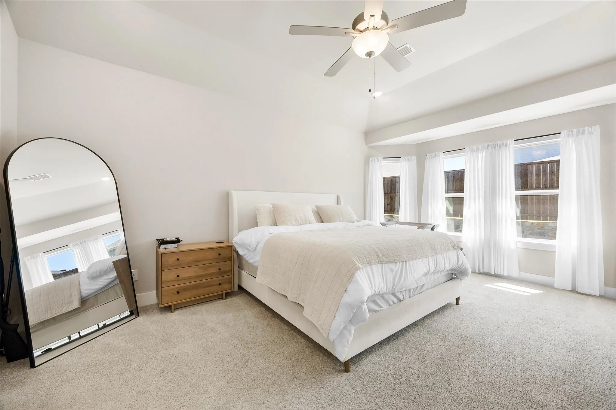 Single Family Residence For Sale in Kaufman County , 1872 Big Spring Drive, Forney, Texas 75126, 4 Bedroom, 3 Bathroom, 2 Garage spaces, 2,074 Sqft, built in 2021, Preowned, mls#21230415, Real Estate Agent in Forney, Homes For Sale in Kaufman county, Homes For Sale in Forney, Realtor in Forney Texas, Real Estate Brokerage Independent Realty Texas, Luminita Cordes Realtor
