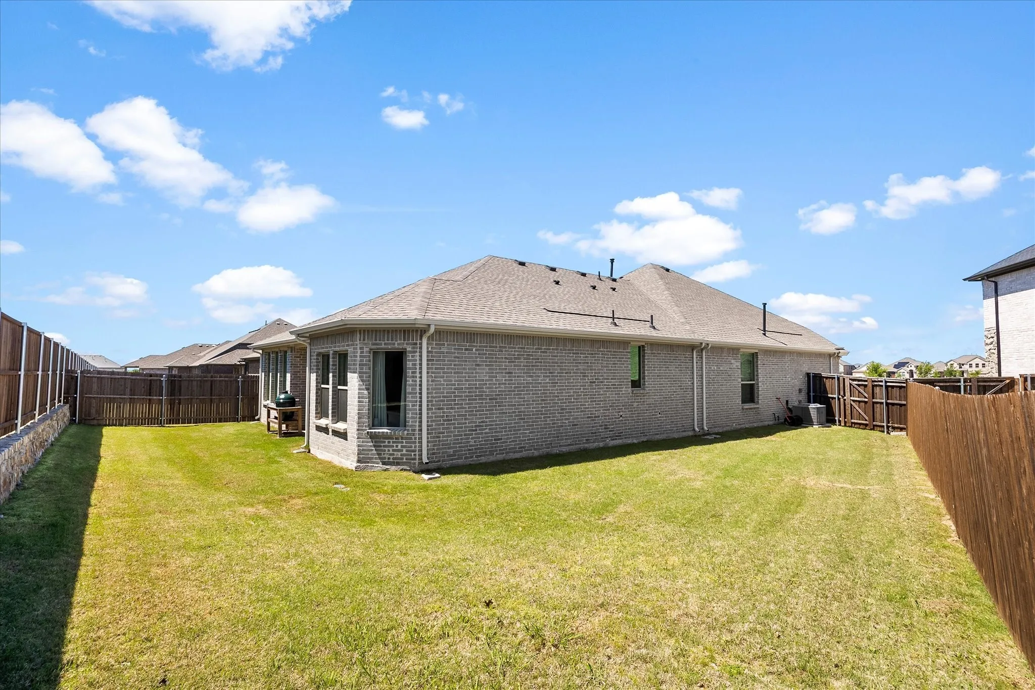 Single Family Residence For Sale in Kaufman County , 1872 Big Spring Drive, Forney, Texas 75126, 4 Bedroom, 3 Bathroom, 2 Garage spaces, 2,074 Sqft, built in 2021, Preowned, mls#21230415, Real Estate Agent in Forney, Homes For Sale in Kaufman county, Homes For Sale in Forney, Realtor in Forney Texas, Real Estate Brokerage Independent Realty Texas, Luminita Cordes Realtor