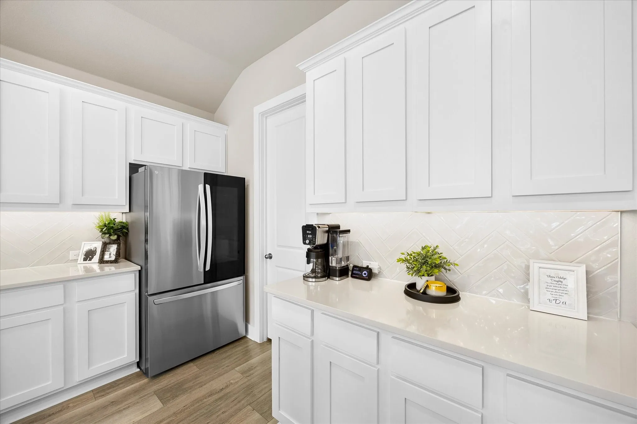 Single Family Residence For Sale in Kaufman County , 1872 Big Spring Drive, Forney, Texas 75126, 4 Bedroom, 3 Bathroom, 2 Garage spaces, 2,074 Sqft, built in 2021, Preowned, mls#21230415, Real Estate Agent in Forney, Homes For Sale in Kaufman county, Homes For Sale in Forney, Realtor in Forney Texas, Real Estate Brokerage Independent Realty Texas, Luminita Cordes Realtor