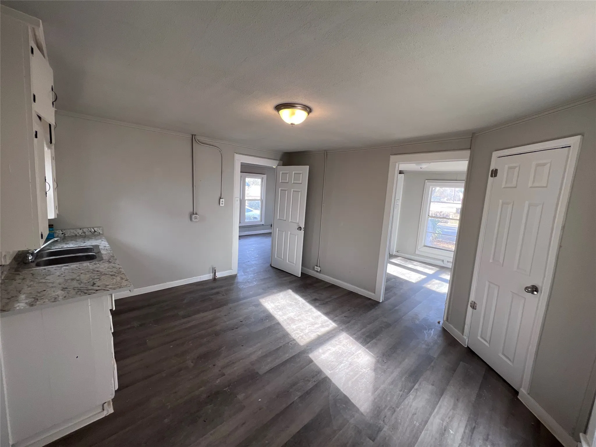 Single Family Residence For Rent in Hopkins County , 504 Lamar Street, Sulphur Springs, Texas 75482, 1 Bedroom, 1 Bathroom, Garage spaces, 552 Sqft, built in 1900, Price $825, mls#21231522, Real Estate Agent in Sulphur Springs, Homes For Rent in Hopkins county, Homes For Rent in Sulphur Springs, Realtor in Sulphur Springs Texas, Real Estate Brokerage Independent Realty Texas, Luminita Cordes Realtor