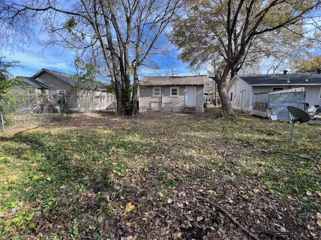 Single Family Residence For Rent in Hopkins County , 504 Lamar Street, Sulphur Springs, Texas 75482, 1 Bedroom, 1 Bathroom, Garage spaces, 552 Sqft, built in 1900, Price $825, mls#21231522, Real Estate Agent in Sulphur Springs, Homes For Rent in Hopkins county, Homes For Rent in Sulphur Springs, Realtor in Sulphur Springs Texas, Real Estate Brokerage Independent Realty Texas, Luminita Cordes Realtor