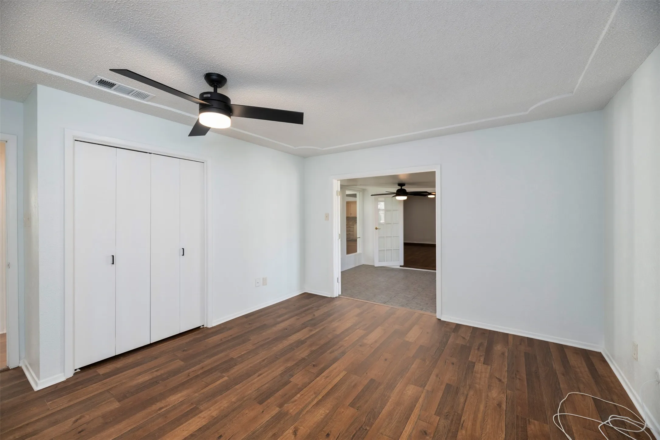 Single Family Residence For Rent in Tarrant County , 5603 Fireside Drive, Arlington, Texas 76016, 3 Bedroom, 2 Bathroom, 2 Garage spaces, 1,674 Sqft, built in 1976, Preowned, mls#21231551, Real Estate Agent in Arlington, Homes For Rent in Tarrant county, Homes For Rent in Arlington, Realtor in Arlington Texas, Real Estate Brokerage Independent Realty Texas, Luminita Cordes Realtor