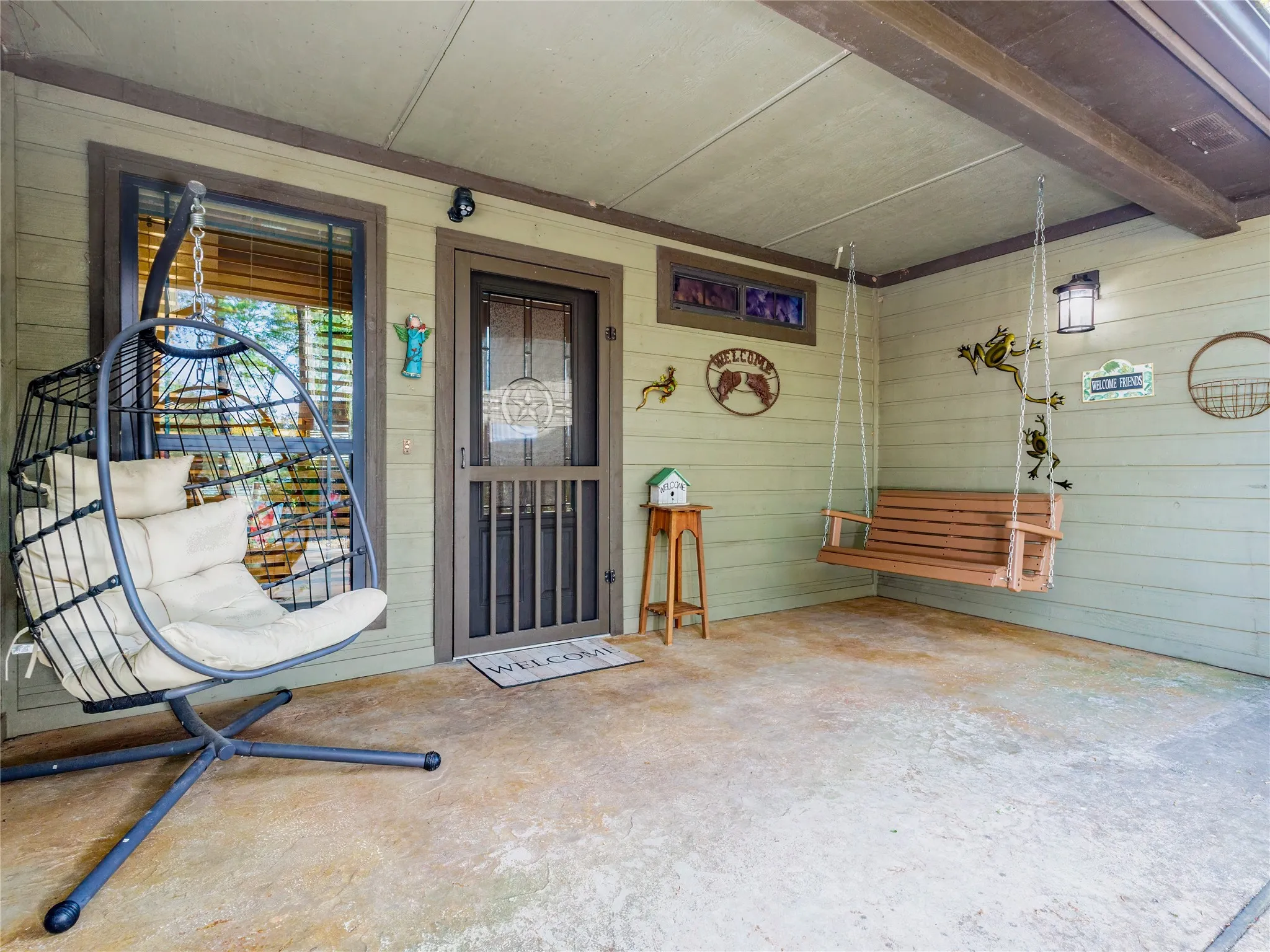 Massive front porch to Guest Quarters