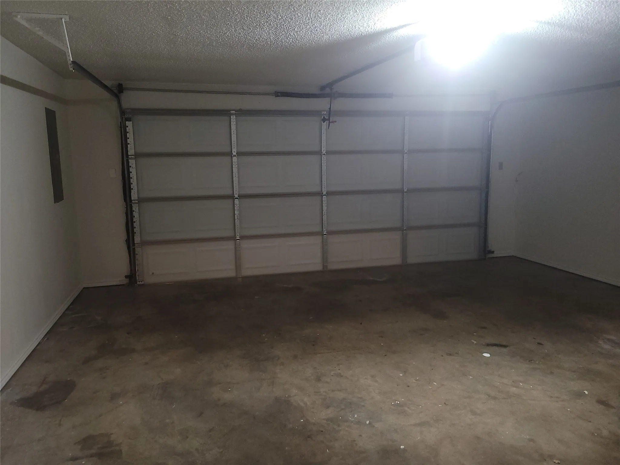 Duplex For Rent in Tarrant County , 331 DOGWOOD, Grapevine, Texas 76051, 2 Bedroom, 2 Bathroom, 2 Garage spaces, 1,350 Sqft, built in 1984, Preowned, mls#21231553, Real Estate Agent in Grapevine, Homes For Rent in Tarrant county, Homes For Rent in Grapevine, Realtor in Grapevine Texas, Real Estate Brokerage Independent Realty Texas, Luminita Cordes Realtor