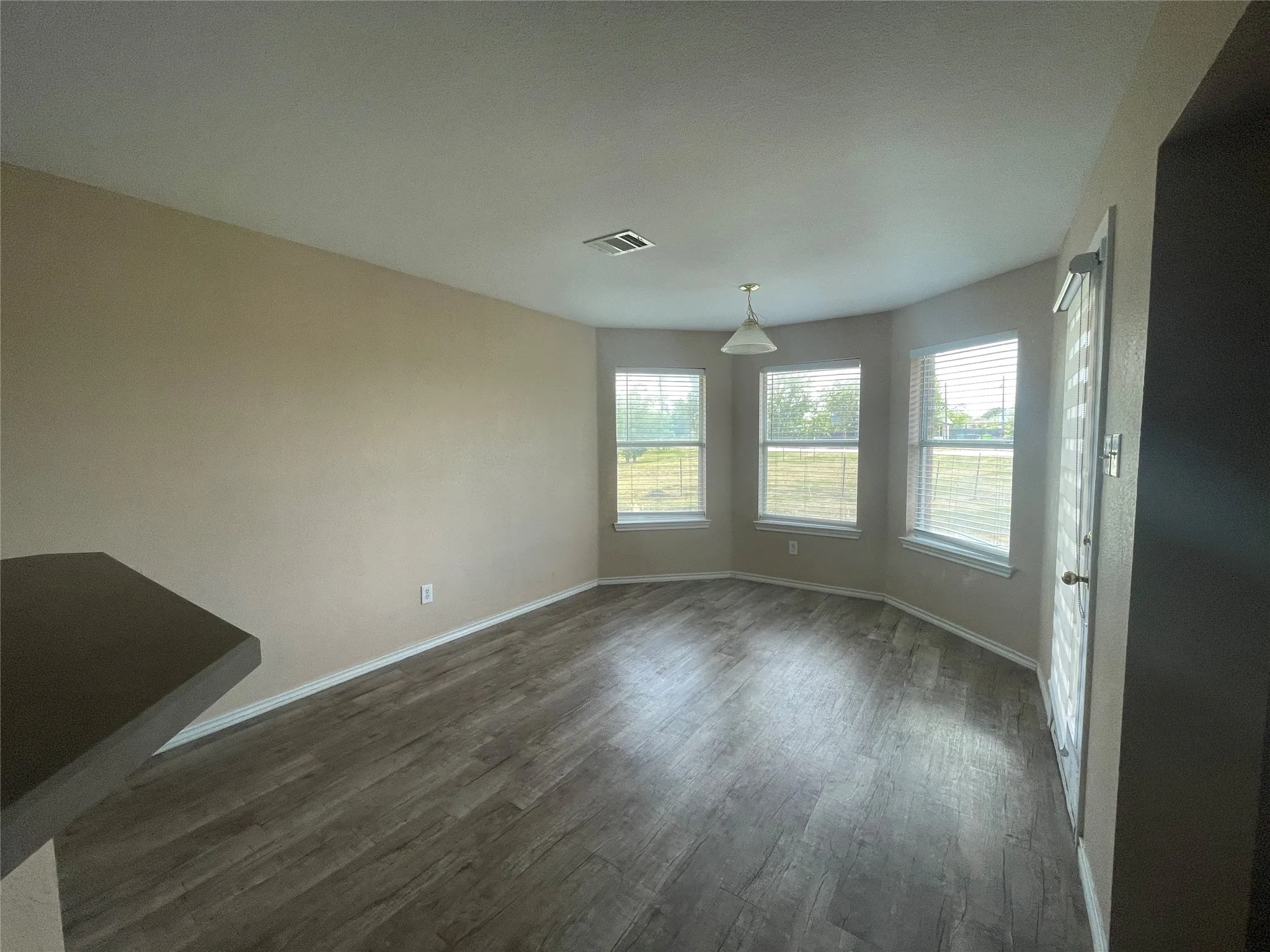 Single Family Residence For Rent in Rockwall County , 306 Packer Drive, Fate, Texas 75189, 3 Bedroom, 2 Bathroom, 2 Garage spaces, 2,262 Sqft, built in 2004, Preowned, mls#21224620, Real Estate Agent in Fate, Homes For Rent in Rockwall county, Homes For Rent in Fate, Realtor in Fate Texas, Real Estate Brokerage Independent Realty Texas, Luminita Cordes Realtor
