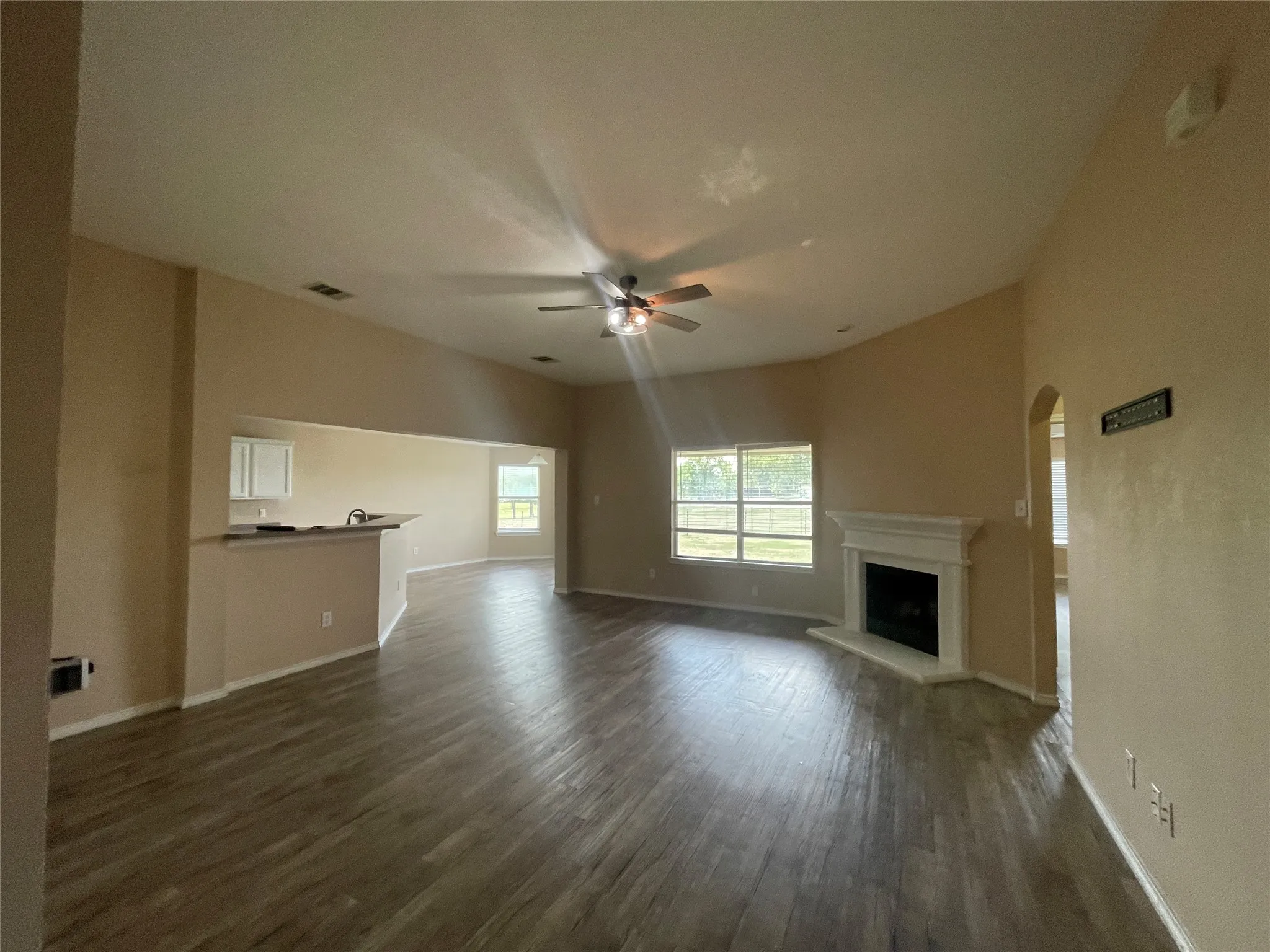 Single Family Residence For Rent in Rockwall County , 306 Packer Drive, Fate, Texas 75189, 3 Bedroom, 2 Bathroom, 2 Garage spaces, 2,262 Sqft, built in 2004, Preowned, mls#21224620, Real Estate Agent in Fate, Homes For Rent in Rockwall county, Homes For Rent in Fate, Realtor in Fate Texas, Real Estate Brokerage Independent Realty Texas, Luminita Cordes Realtor