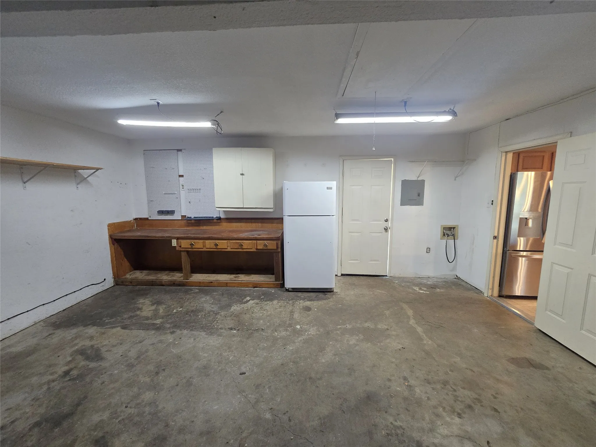 Single Family Residence For Sale in Tarrant County , 1144 Norwood Drive, Hurst, Texas 76053, 3 Bedroom, 2 Bathroom, 2 Garage spaces, 1,534 Sqft, built in 1958, Preowned, mls#21226558, Real Estate Agent in Hurst, Homes For Sale in Tarrant county, Homes For Sale in Hurst, Realtor in Hurst Texas, Real Estate Brokerage Independent Realty Texas, Luminita Cordes Realtor