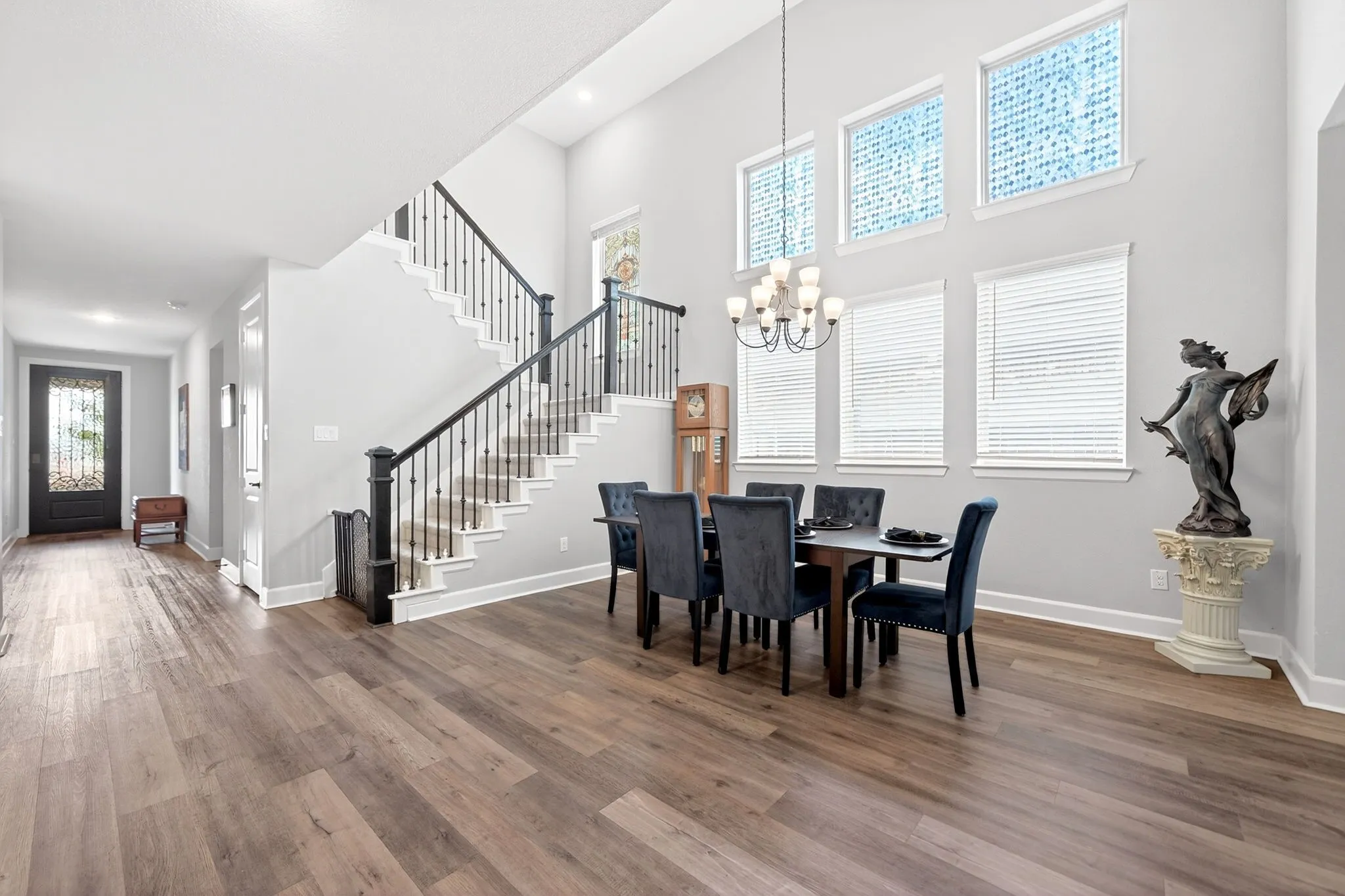 Single Family Residence For Sale in Kaufman County , 1469 Lawnview Drive, Forney, Texas 75126, 4 Bedrooms, 3 Bathrooms, 3 Garage spaces, 3,406 Sqft, built in 2021, Preowned, Price $475,000, mls#21229813, Real Estate Agent in Forney, Homes For Sale in Kaufman county, Homes For Sale in Forney, Realtor in Forney Texas, Real Estate Brokerage Independent Realty Texas, Luminita Cordes Realtor