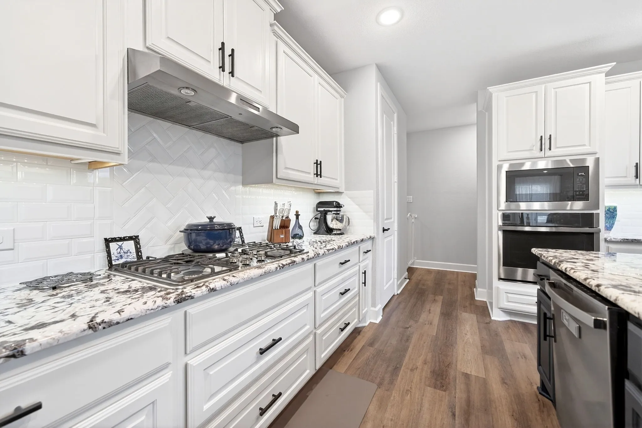 Single Family Residence For Sale in Kaufman County , 1469 Lawnview Drive, Forney, Texas 75126, 4 Bedrooms, 3 Bathrooms, 3 Garage spaces, 3,406 Sqft, built in 2021, Preowned, Price $475,000, mls#21229813, Real Estate Agent in Forney, Homes For Sale in Kaufman county, Homes For Sale in Forney, Realtor in Forney Texas, Real Estate Brokerage Independent Realty Texas, Luminita Cordes Realtor