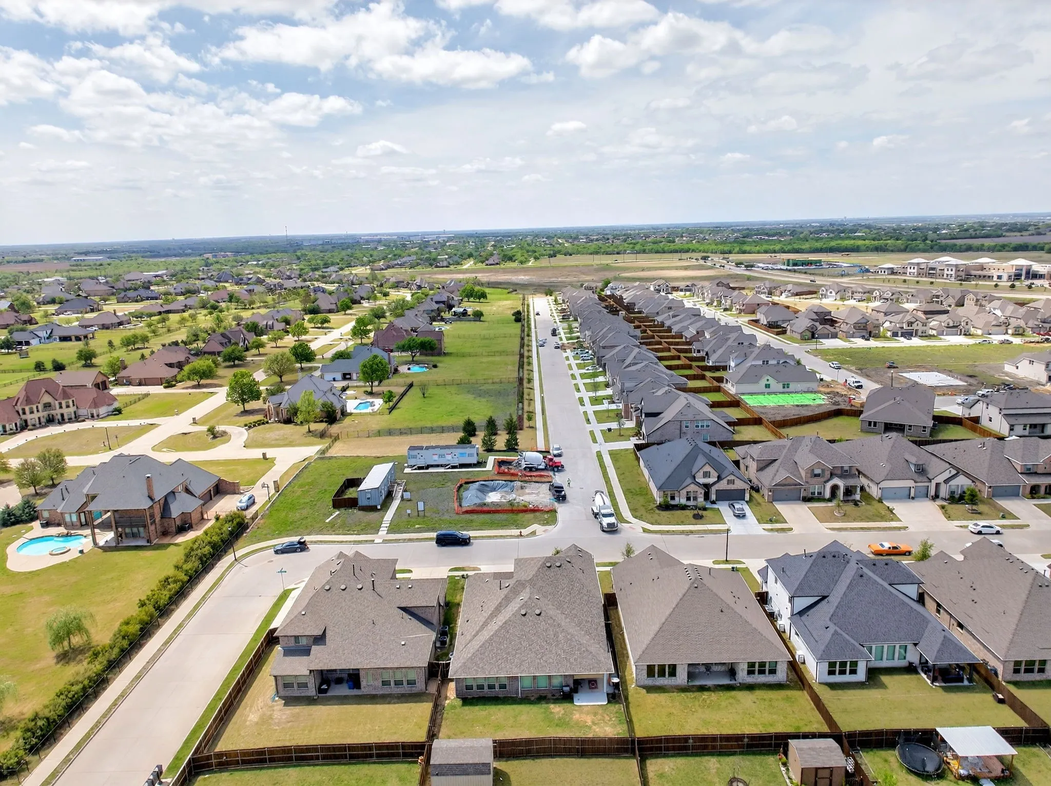 Single Family Residence For Sale in Kaufman County , 1469 Lawnview Drive, Forney, Texas 75126, 4 Bedrooms, 3 Bathrooms, 3 Garage spaces, 3,406 Sqft, built in 2021, Preowned, Price $475,000, mls#21229813, Real Estate Agent in Forney, Homes For Sale in Kaufman county, Homes For Sale in Forney, Realtor in Forney Texas, Real Estate Brokerage Independent Realty Texas, Luminita Cordes Realtor
