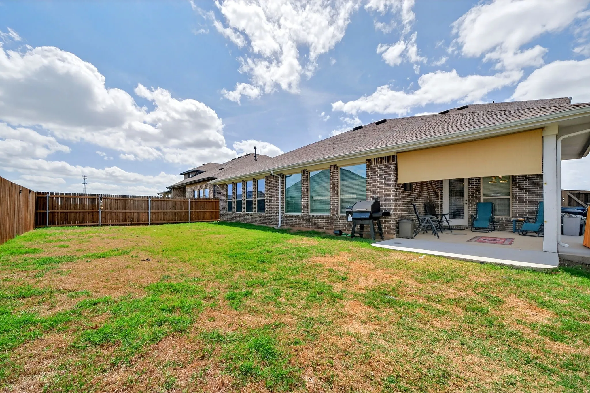 Single Family Residence For Sale in Kaufman County , 1469 Lawnview Drive, Forney, Texas 75126, 4 Bedrooms, 3 Bathrooms, 3 Garage spaces, 3,406 Sqft, built in 2021, Preowned, Price $475,000, mls#21229813, Real Estate Agent in Forney, Homes For Sale in Kaufman county, Homes For Sale in Forney, Realtor in Forney Texas, Real Estate Brokerage Independent Realty Texas, Luminita Cordes Realtor