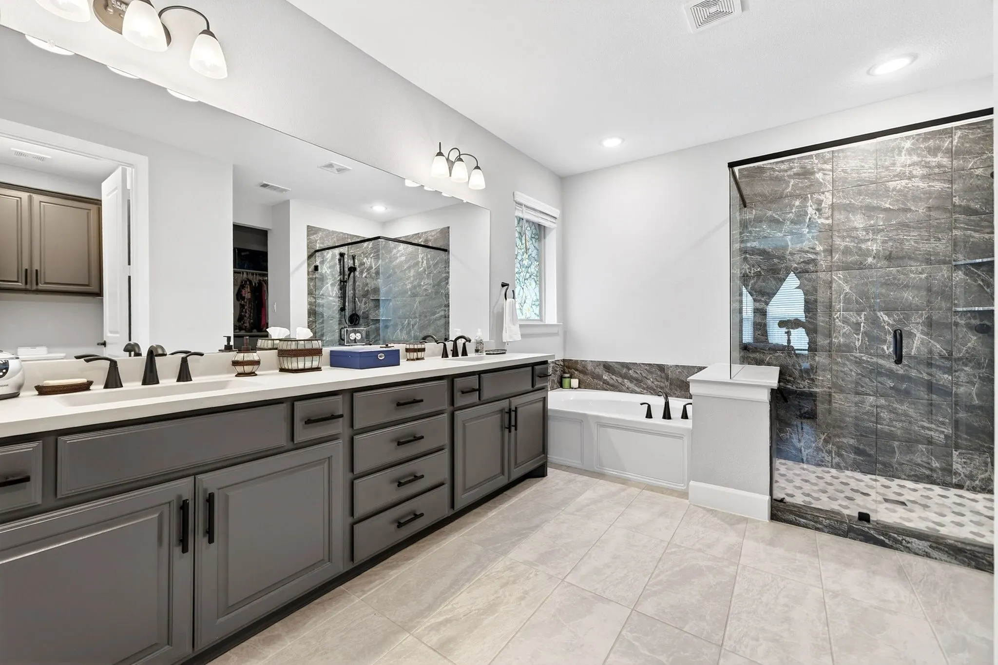 Single Family Residence For Sale in Kaufman County , 1469 Lawnview Drive, Forney, Texas 75126, 4 Bedrooms, 3 Bathrooms, 3 Garage spaces, 3,406 Sqft, built in 2021, Preowned, Price $475,000, mls#21229813, Real Estate Agent in Forney, Homes For Sale in Kaufman county, Homes For Sale in Forney, Realtor in Forney Texas, Real Estate Brokerage Independent Realty Texas, Luminita Cordes Realtor