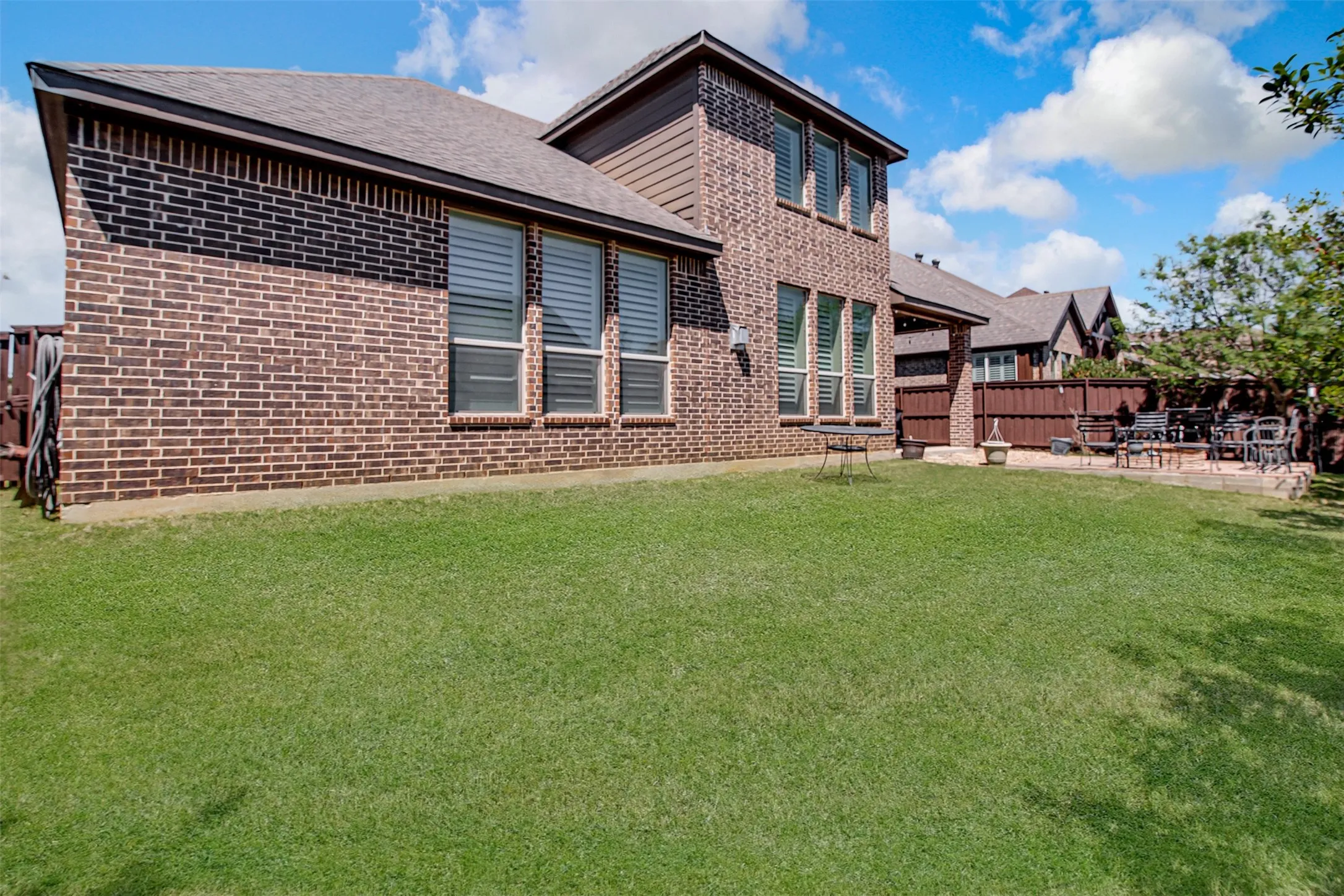 Single Family Residence For Sale in Tarrant County , 1004 Merion Drive, Fort Worth, Texas 76028, 4 Bedroom, 3 Bathroom, 2 Garage spaces, 2,956 Sqft, built in 2017, Preowned, mls#21230085, Real Estate Agent in Fort Worth, Homes For Sale in Tarrant county, Homes For Sale in Fort Worth, Realtor in Fort Worth Texas, Real Estate Brokerage Independent Realty Texas, Luminita Cordes Realtor